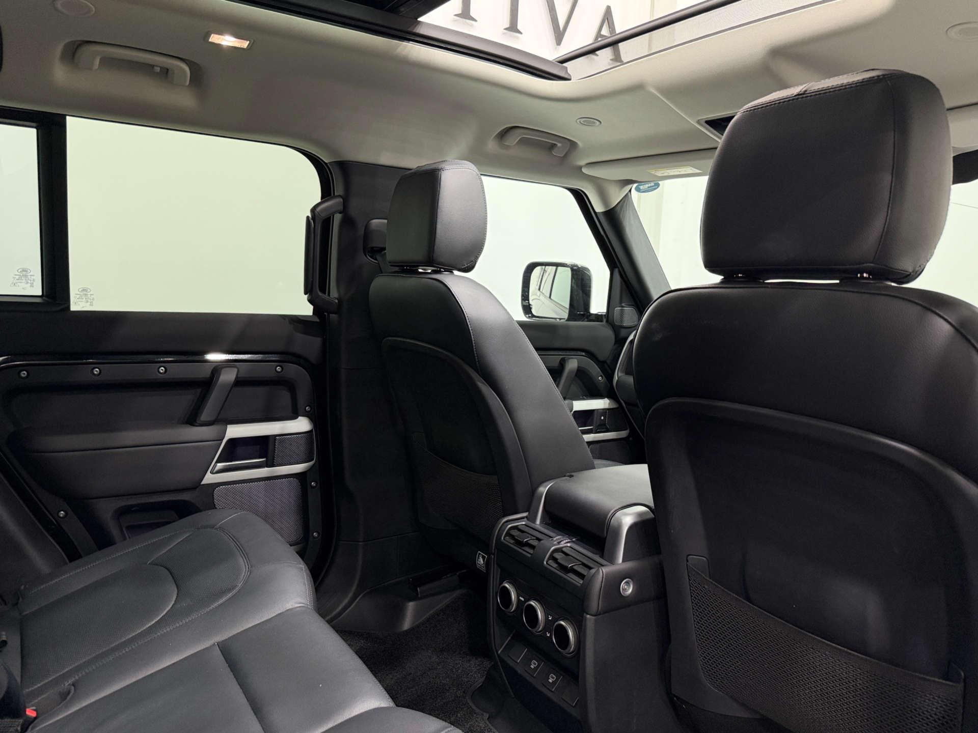 Land Rover Defender view 15