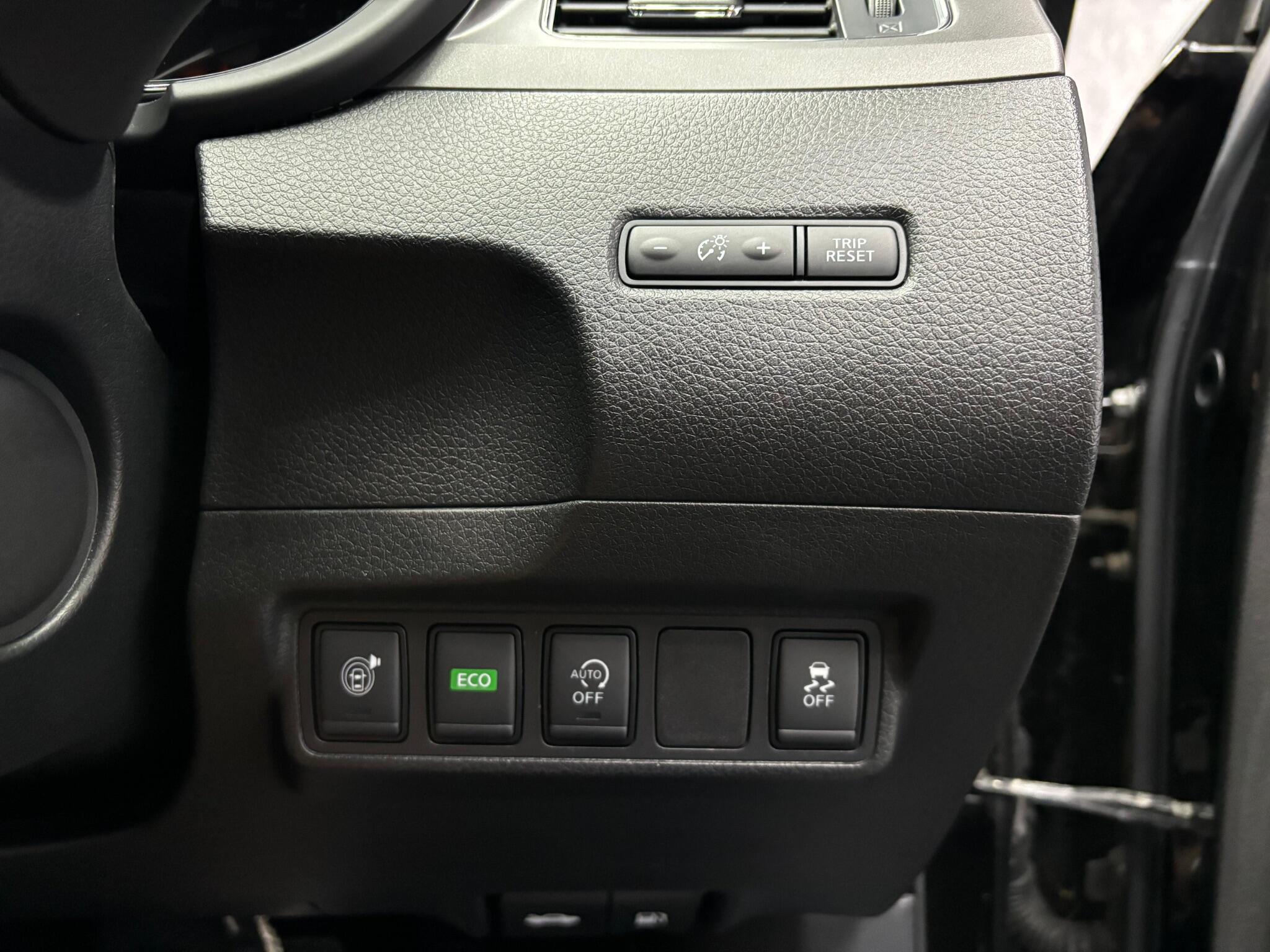 Nissan Pulsar view 12