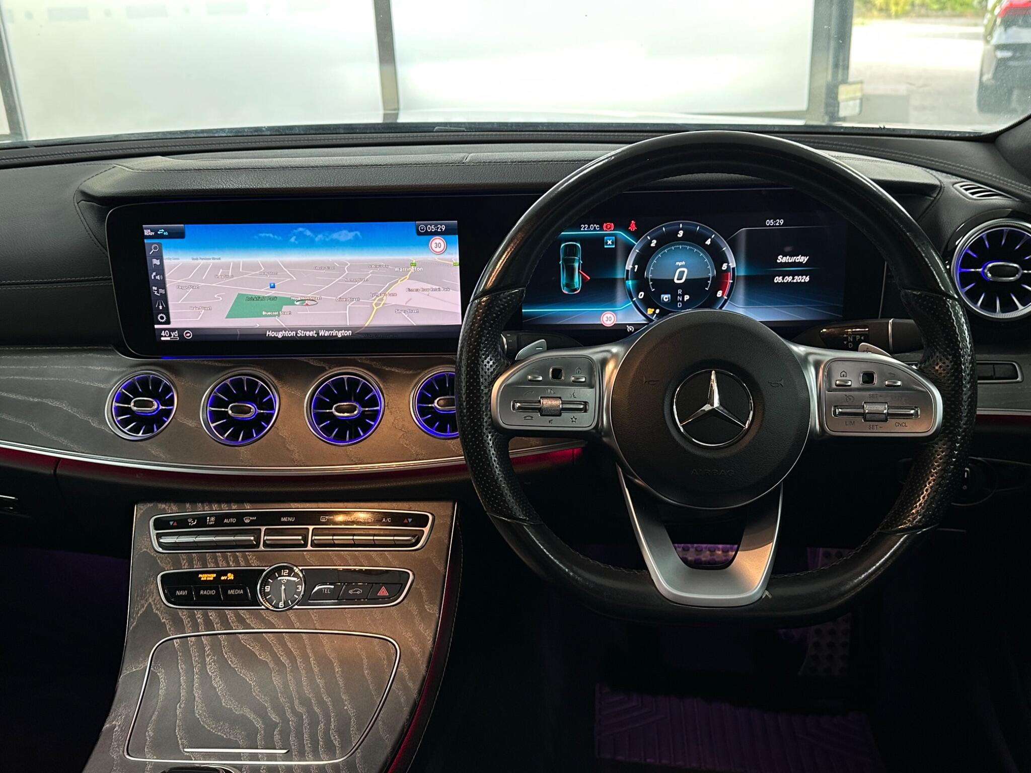 Mercedes-Benz CLS view 20