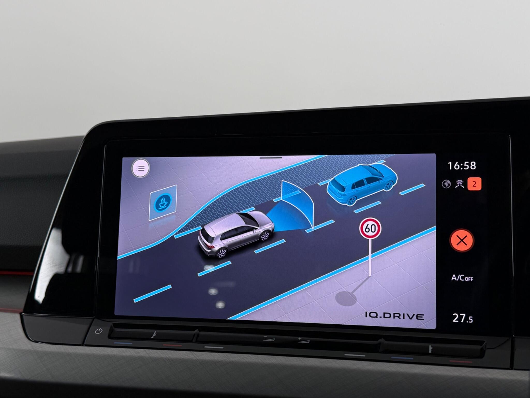 Volkswagen Golf view 17