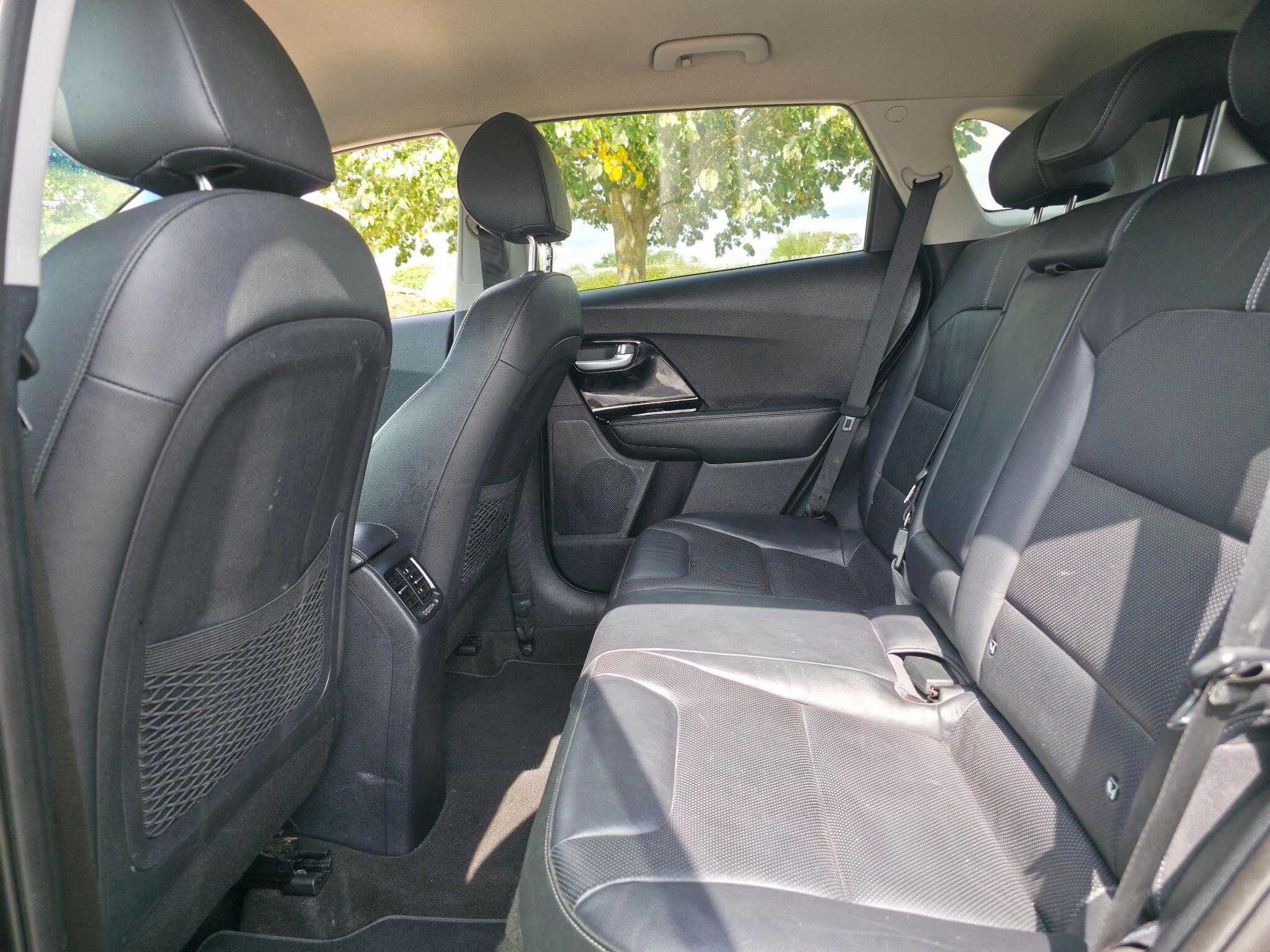 Kia Niro view 27