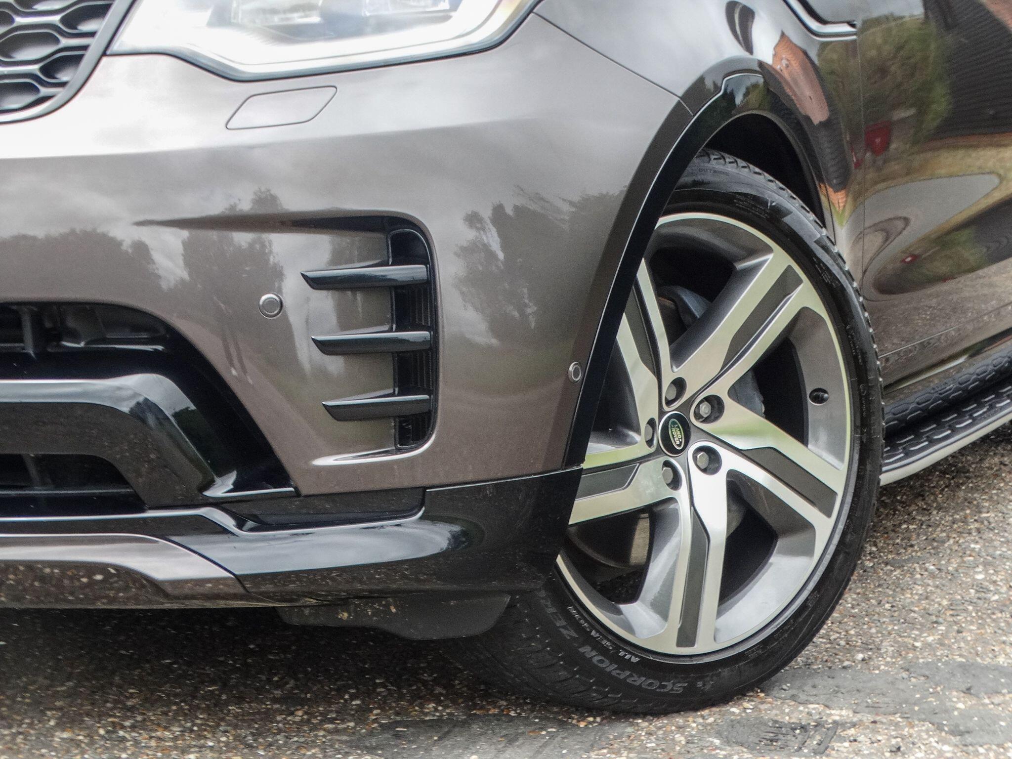Land Rover Discovery 3 view 10
