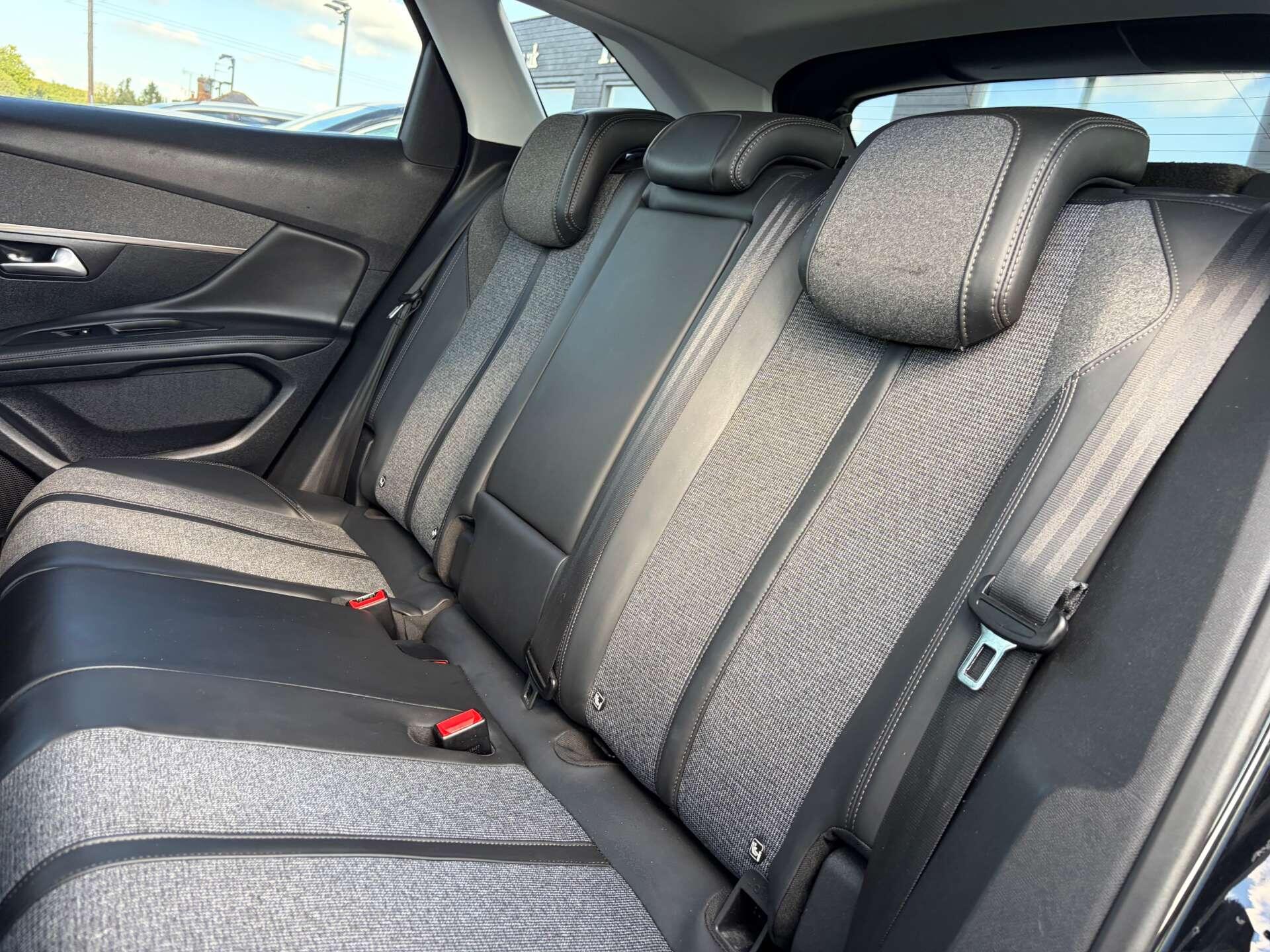Peugeot 3008 view 23