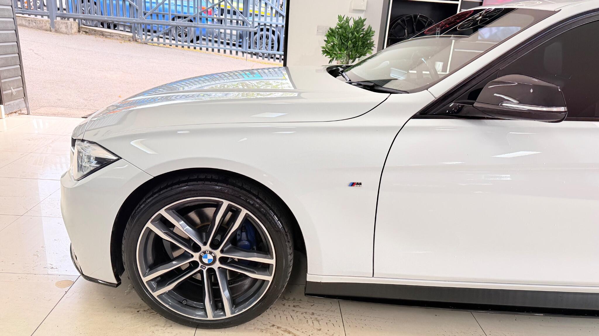 BMW 3 Series view 35