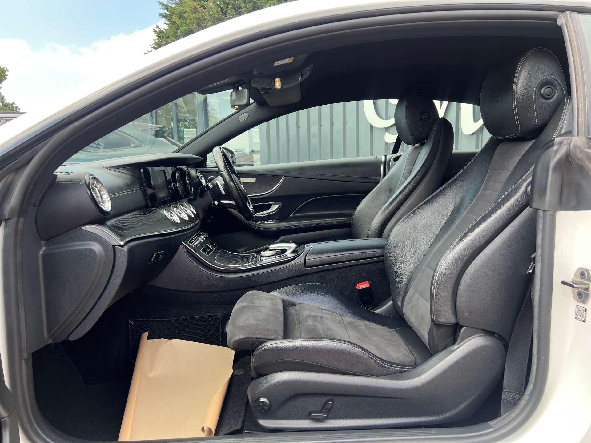 Mercedes-Benz E-Class view 34