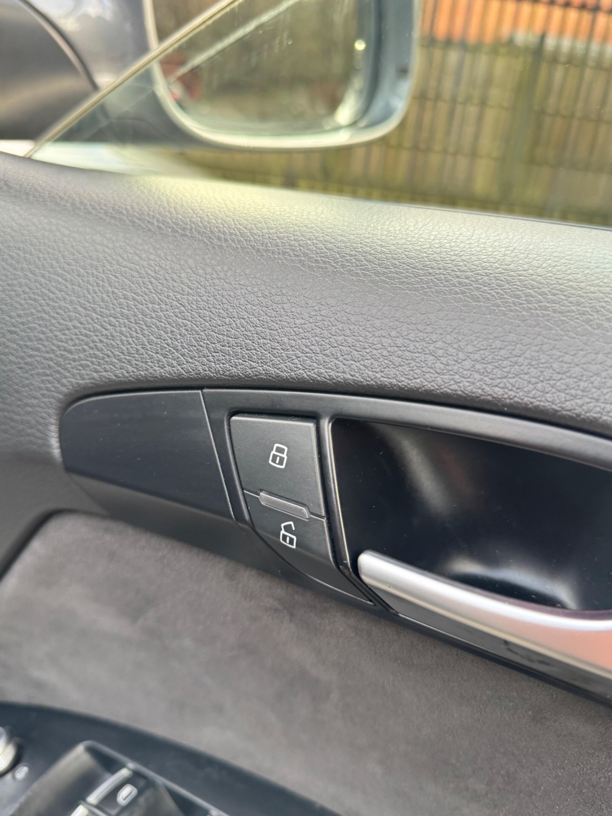 2014 Audi Q7 3.0 TDI V6 S line Sport Edition Tiptronic quattro Euro 5 (s/s) 5dr image 58