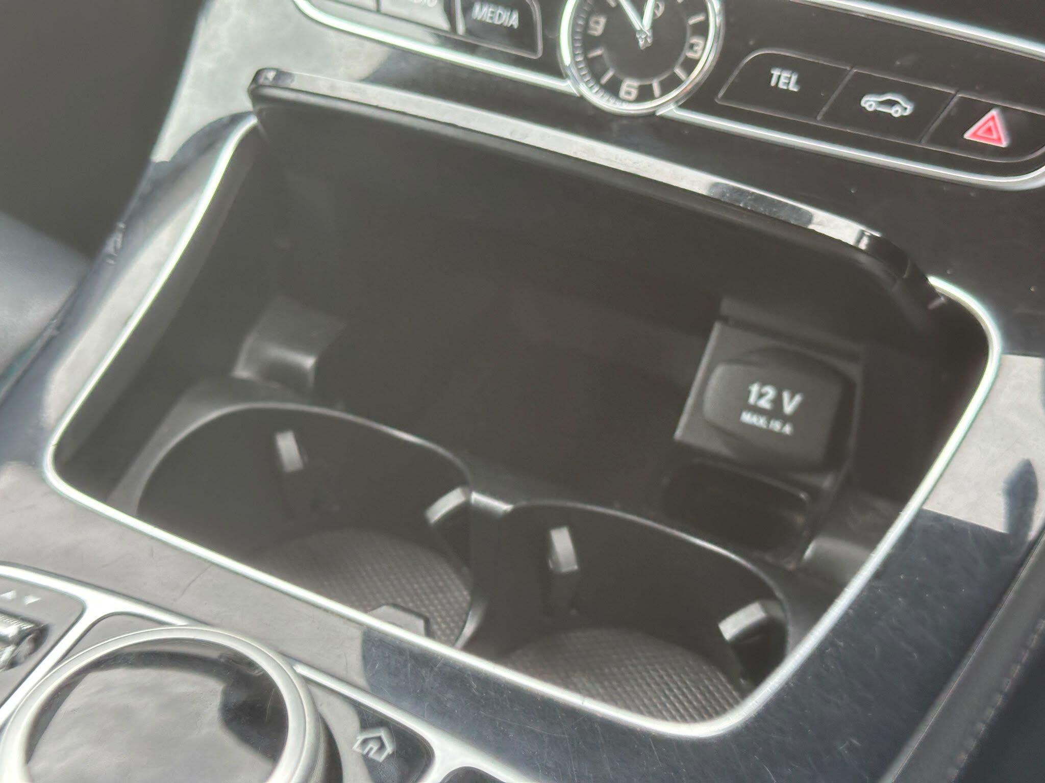 Mercedes-Benz E Class view 22