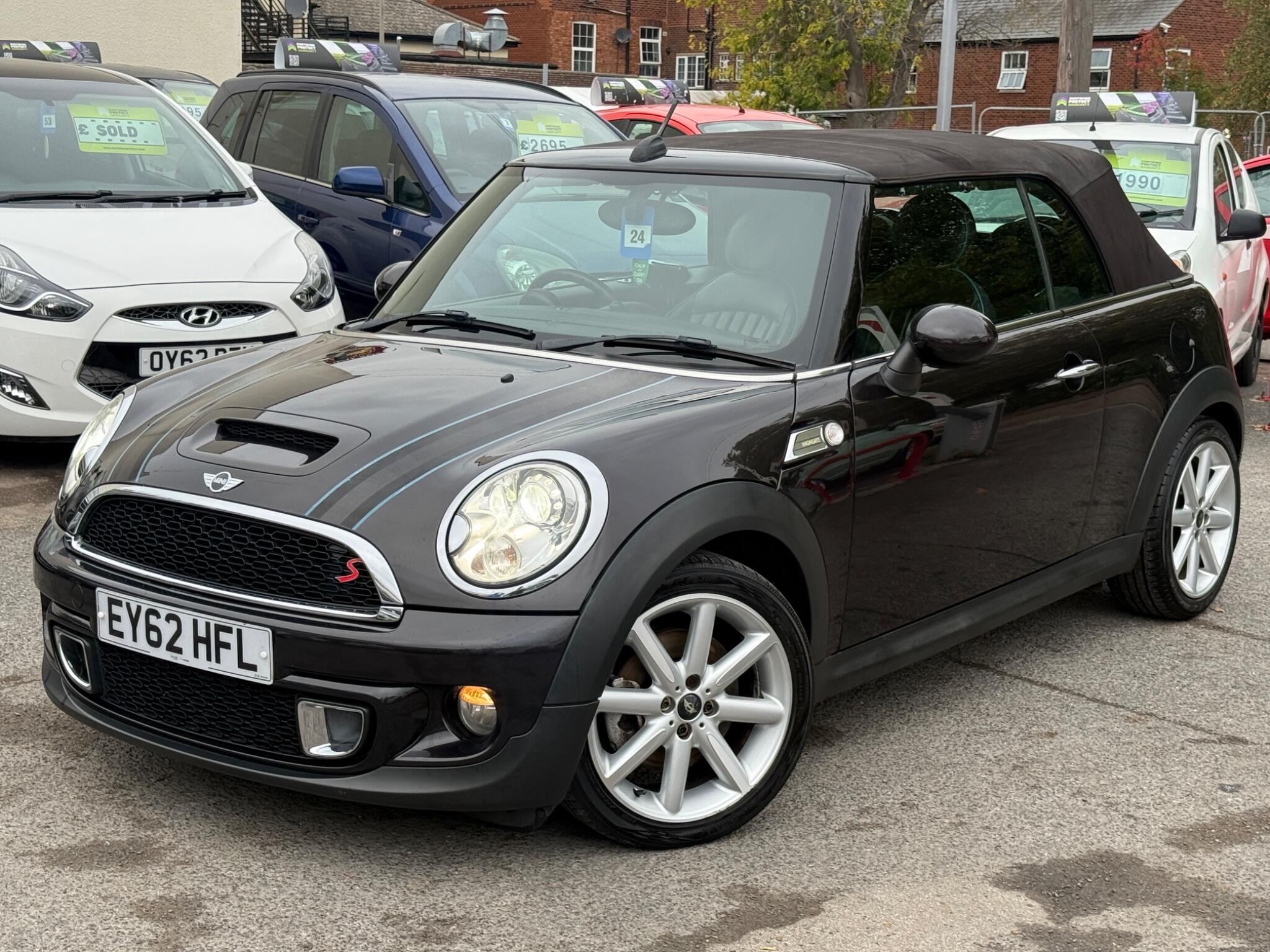 MINI Convertible - Image 10
