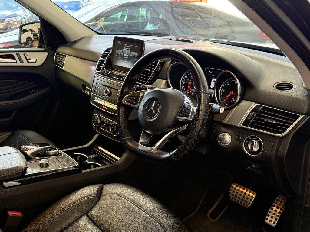 Mercedes-Benz Gle view 33