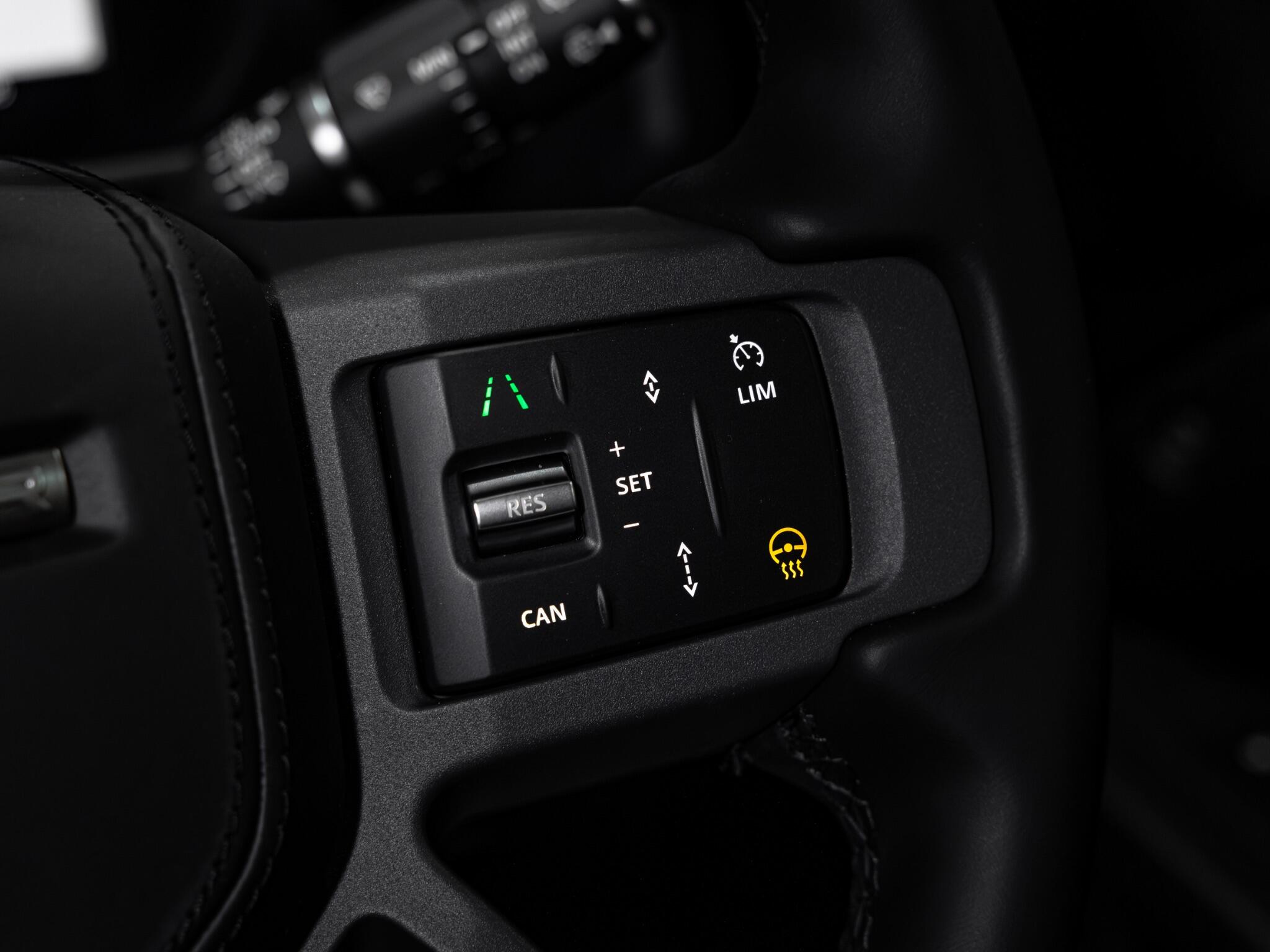 Land Rover Defender view 18
