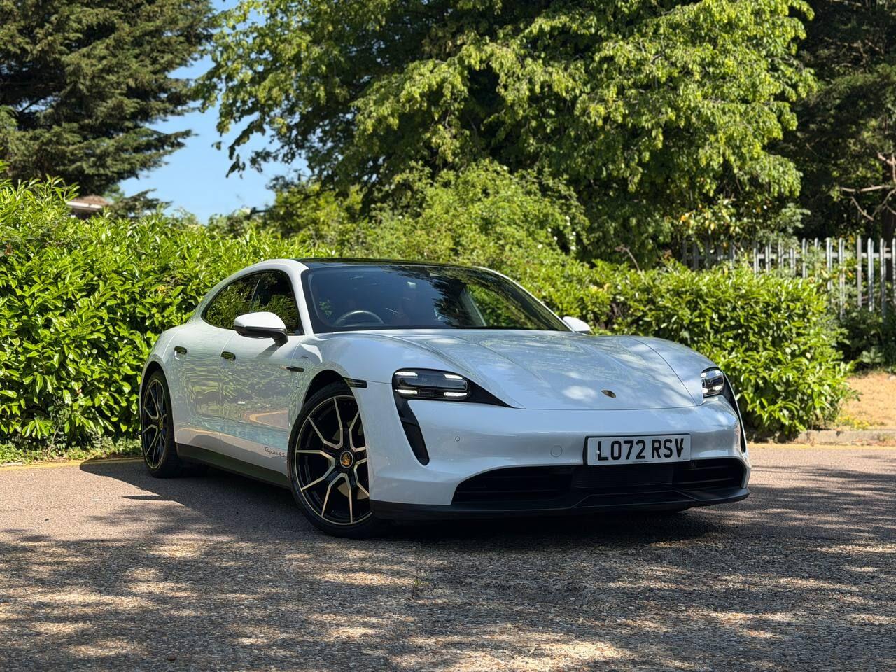 Porsche Taycan view 74