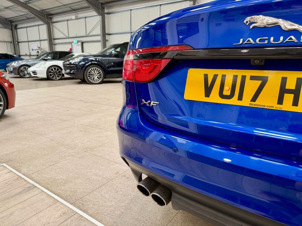 Jaguar XF view 25