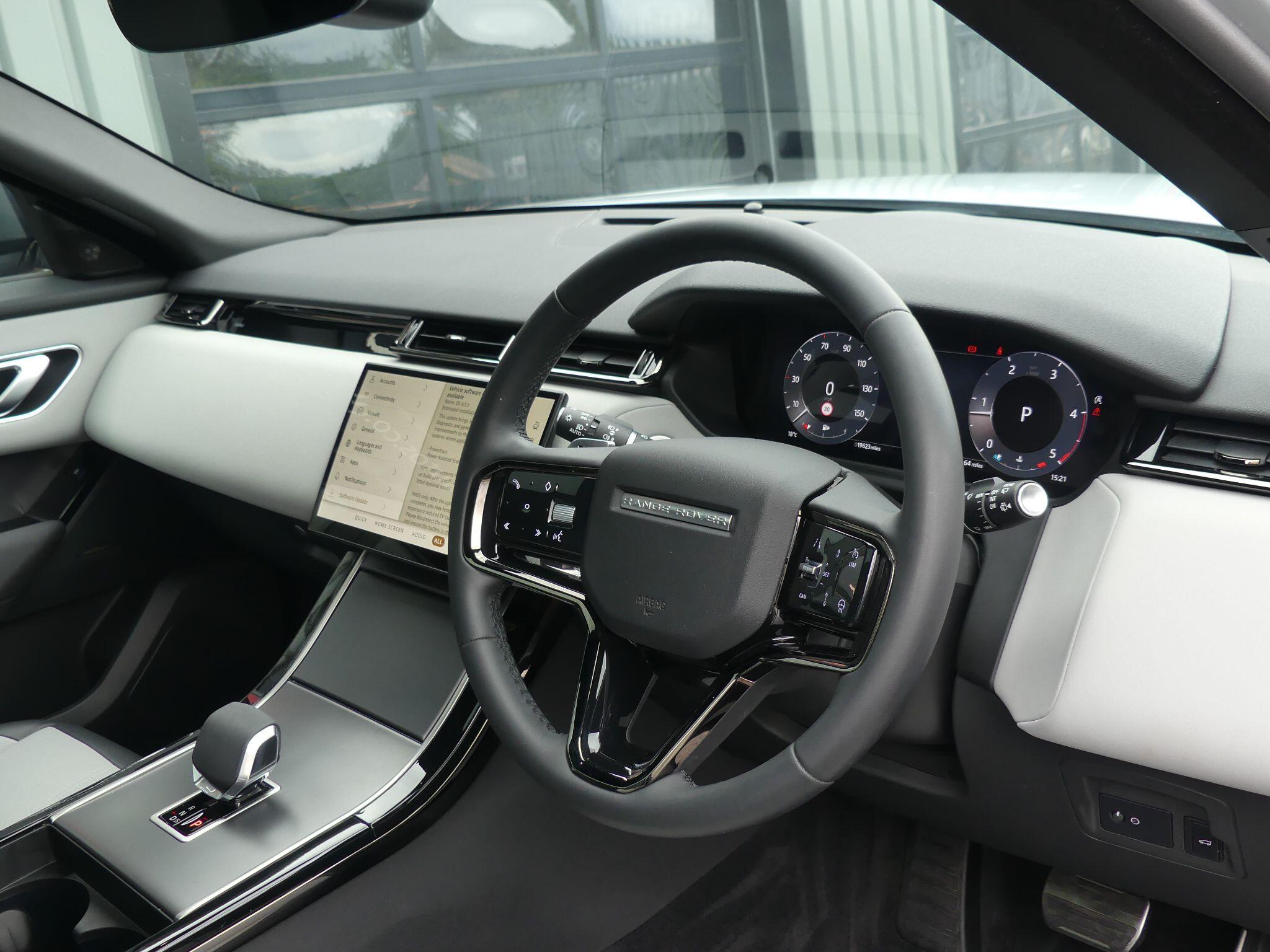 Land Rover Range Rover Velar view 12