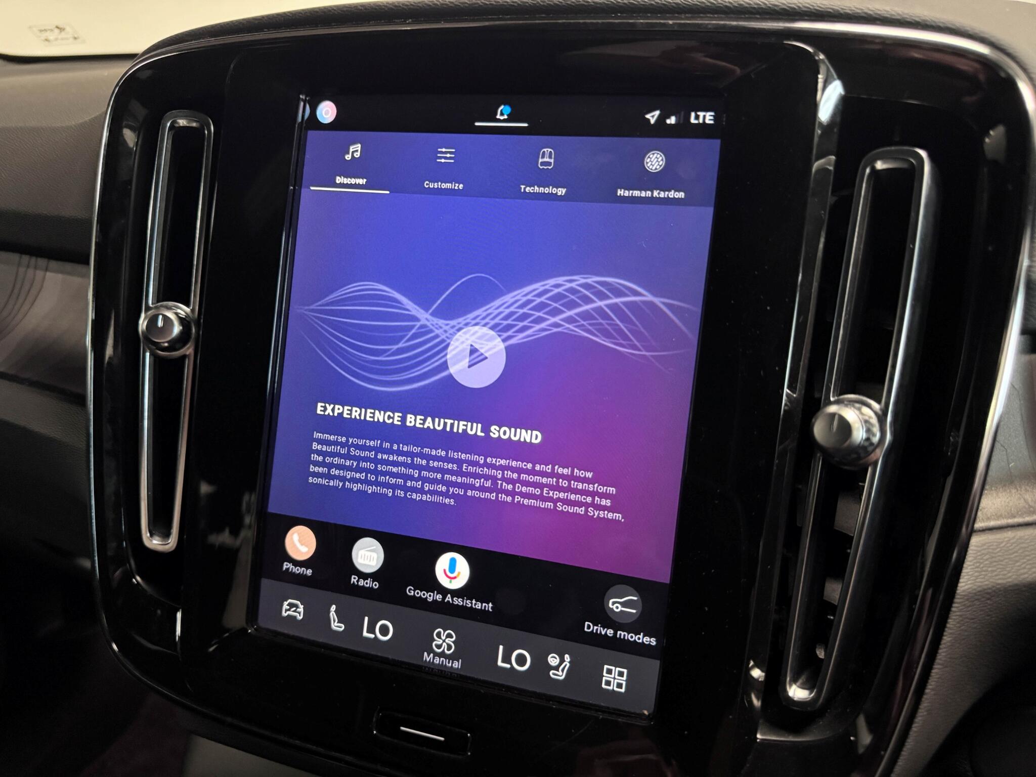 Volvo XC40 view 59