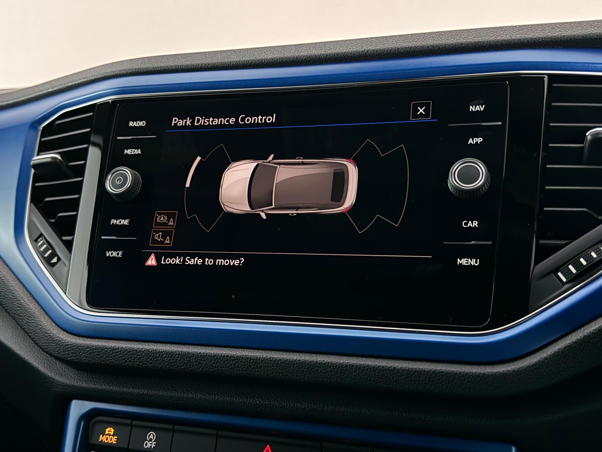 Volkswagen T-Roc view 31