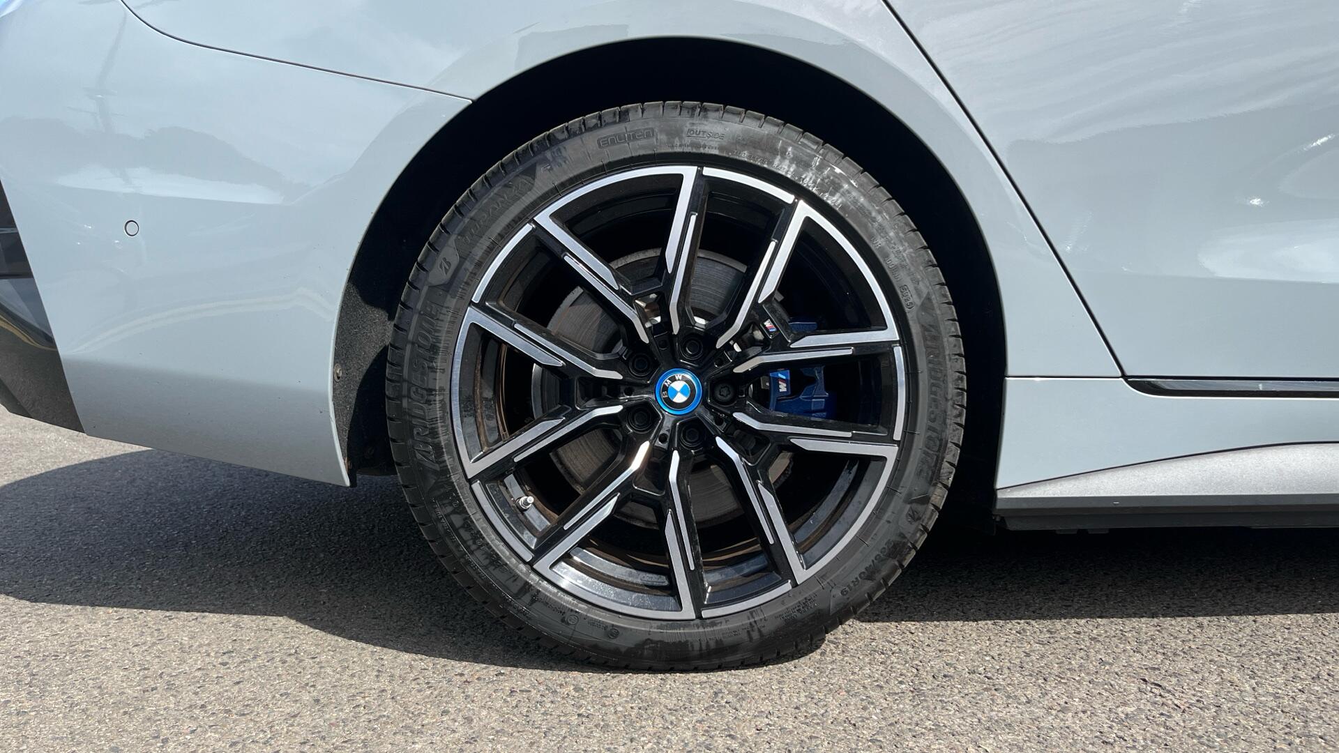 BMW i4 view 14
