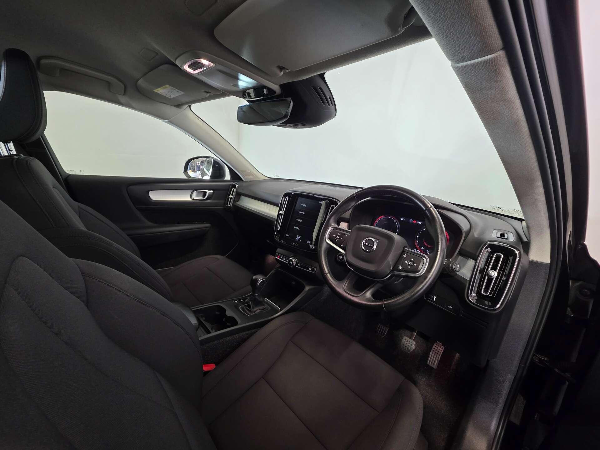 Volvo XC40 view 10