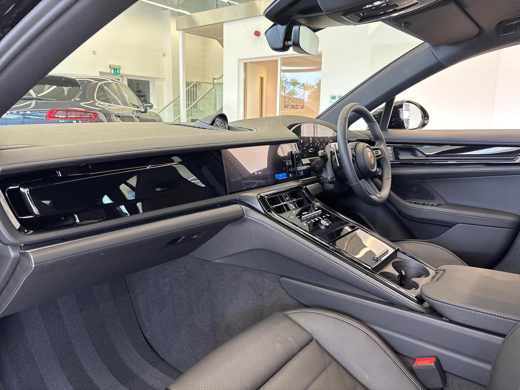 Porsche Panamera view 13