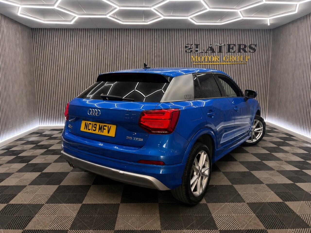 Audi Q2 view 32
