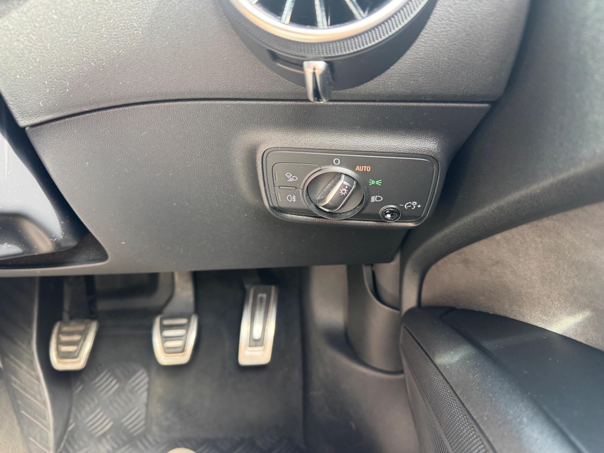 Audi TT view 37
