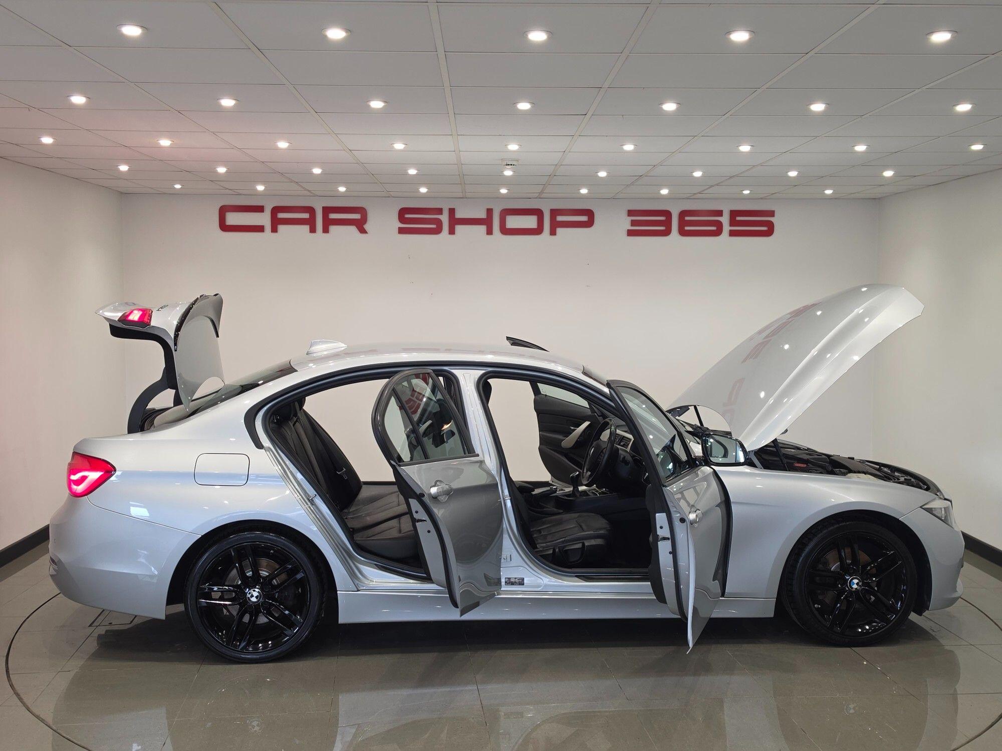 BMW 3 Series view 34
