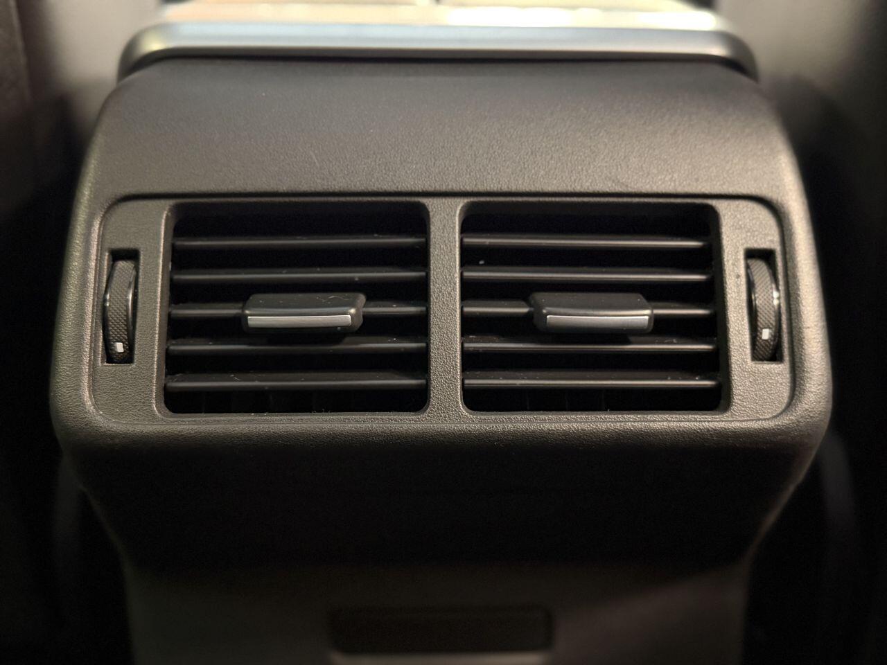Land Rover Range Rover Velar view 41
