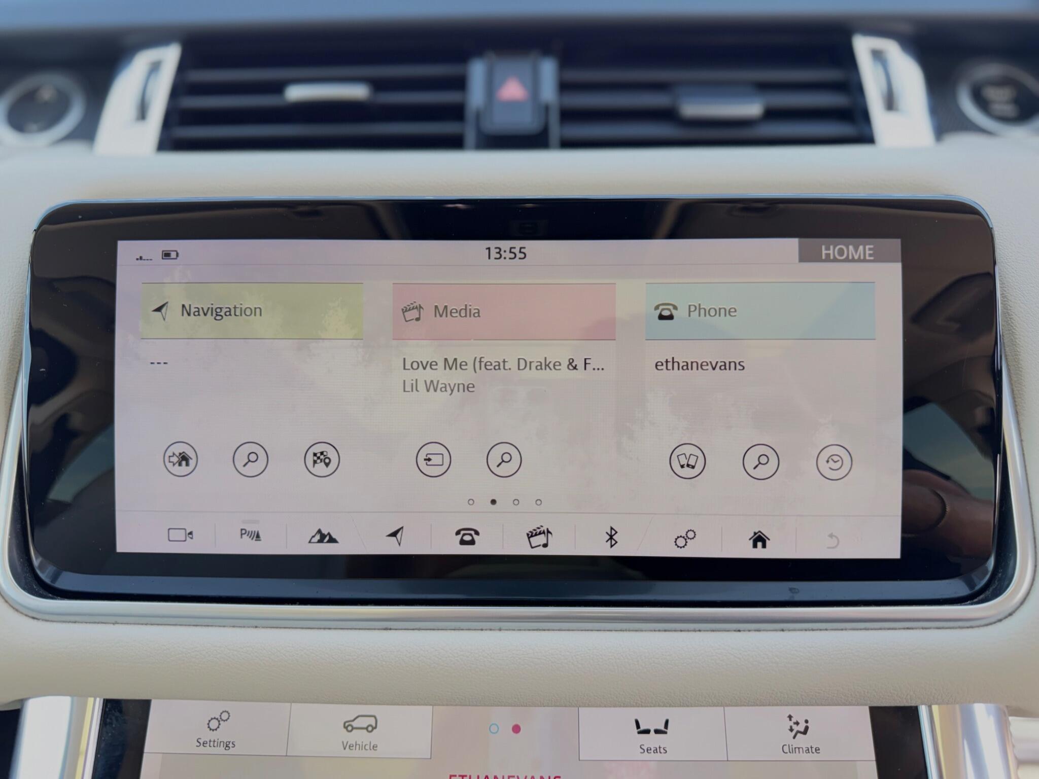 Land Rover Range Rover Sport view 14