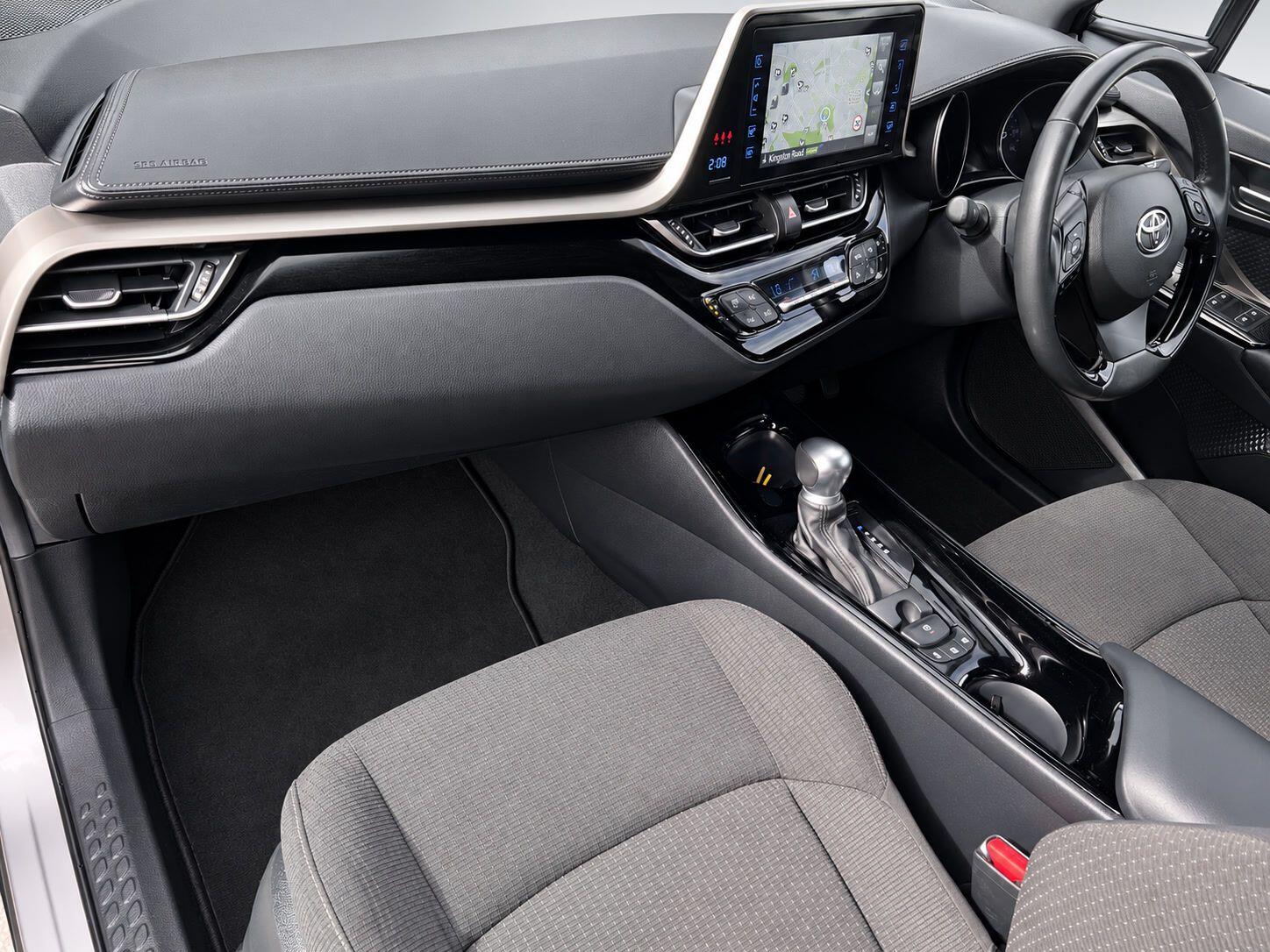 Toyota C-HR view 35