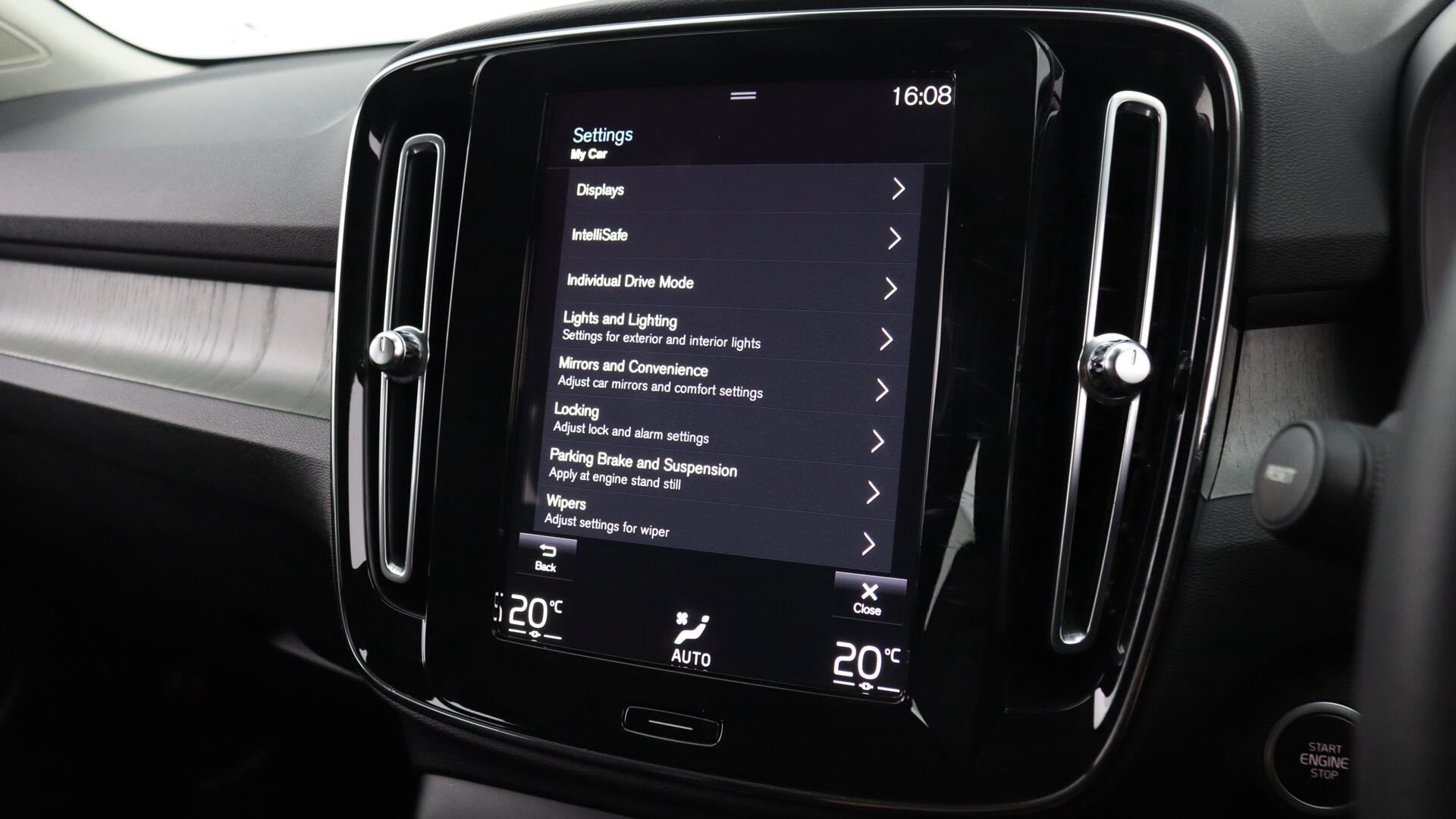 Volvo XC40 view 37