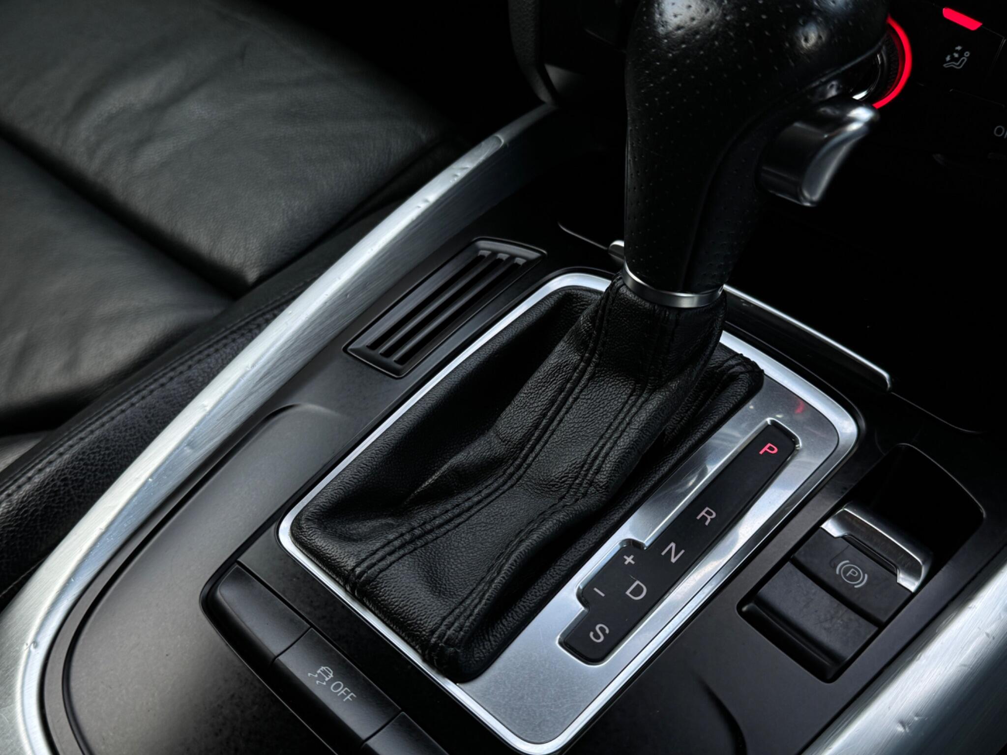 Audi Q5 view 23