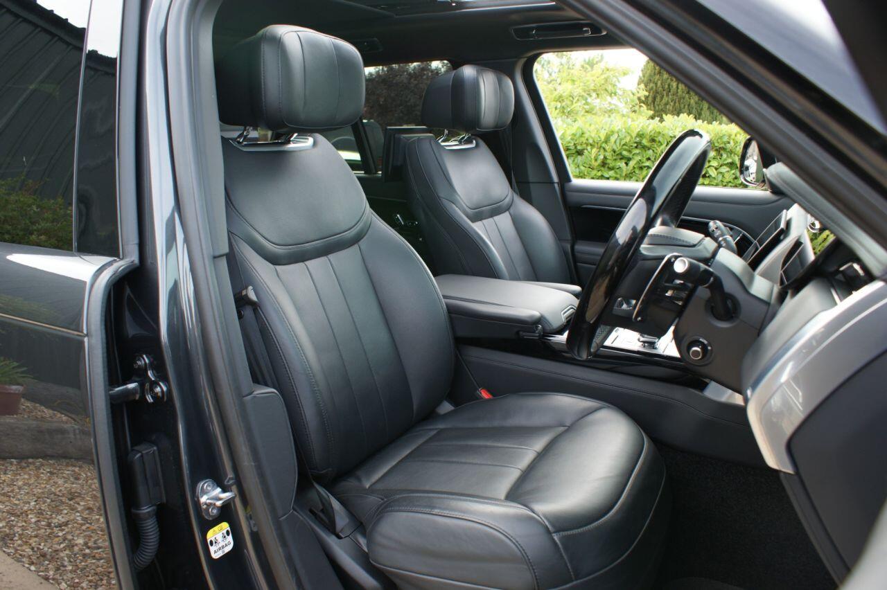 Land Rover Range Rover view 53