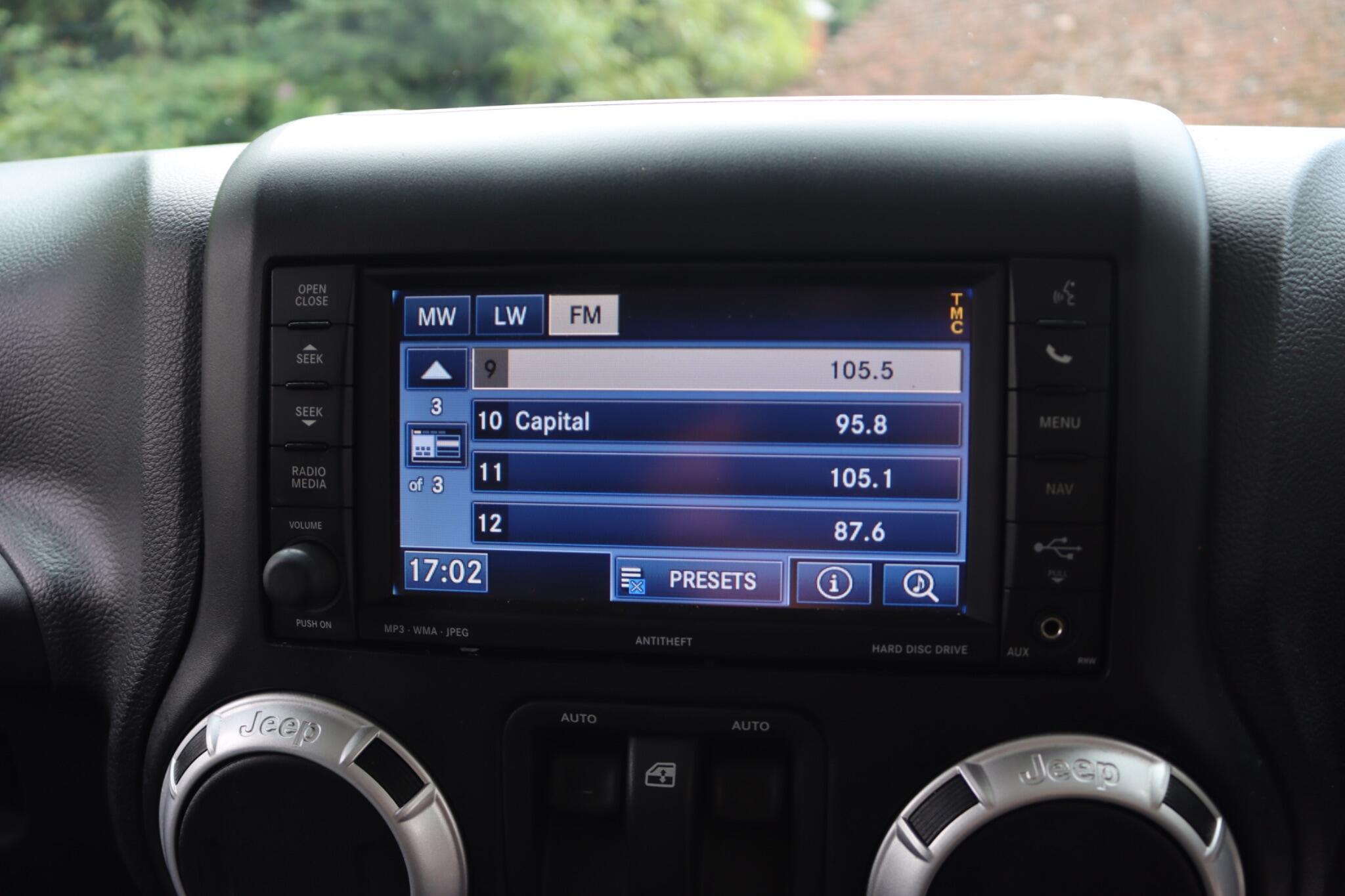 Jeep Wrangler view 33