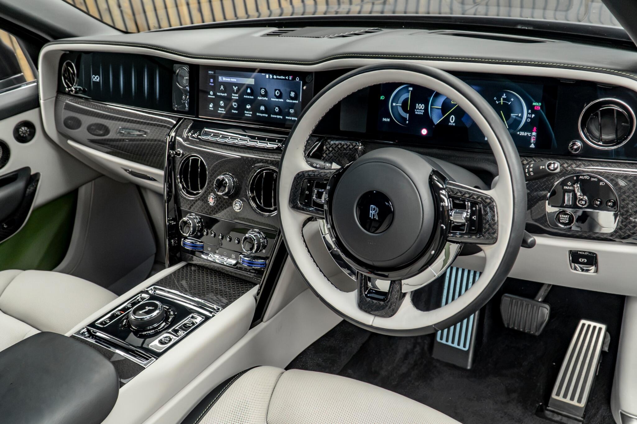 Rolls-Royce Cullinan view 23