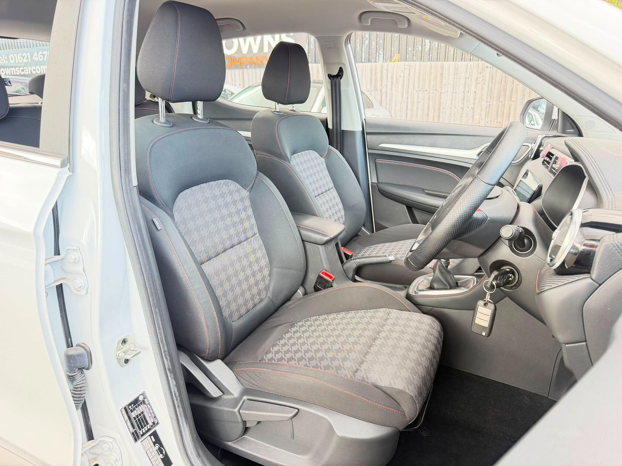 MG ZS view 10
