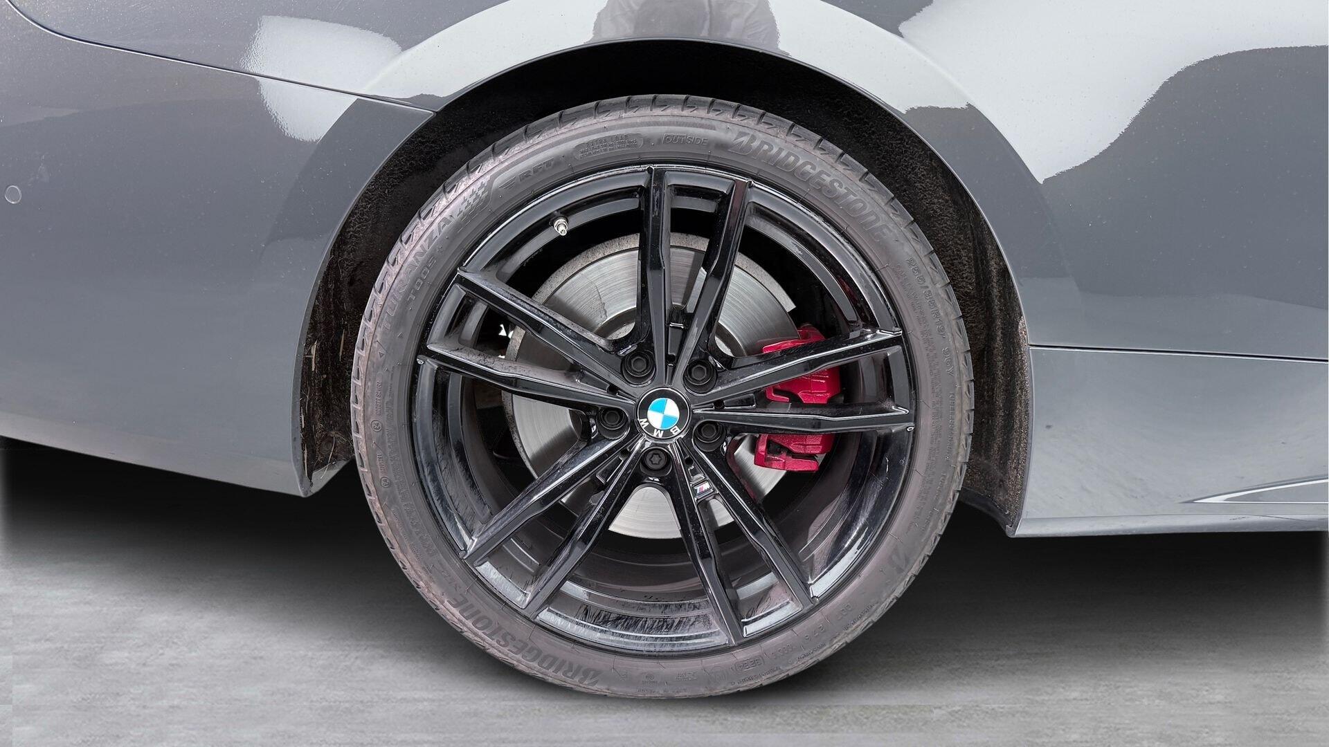 BMW 4 Series view 14
