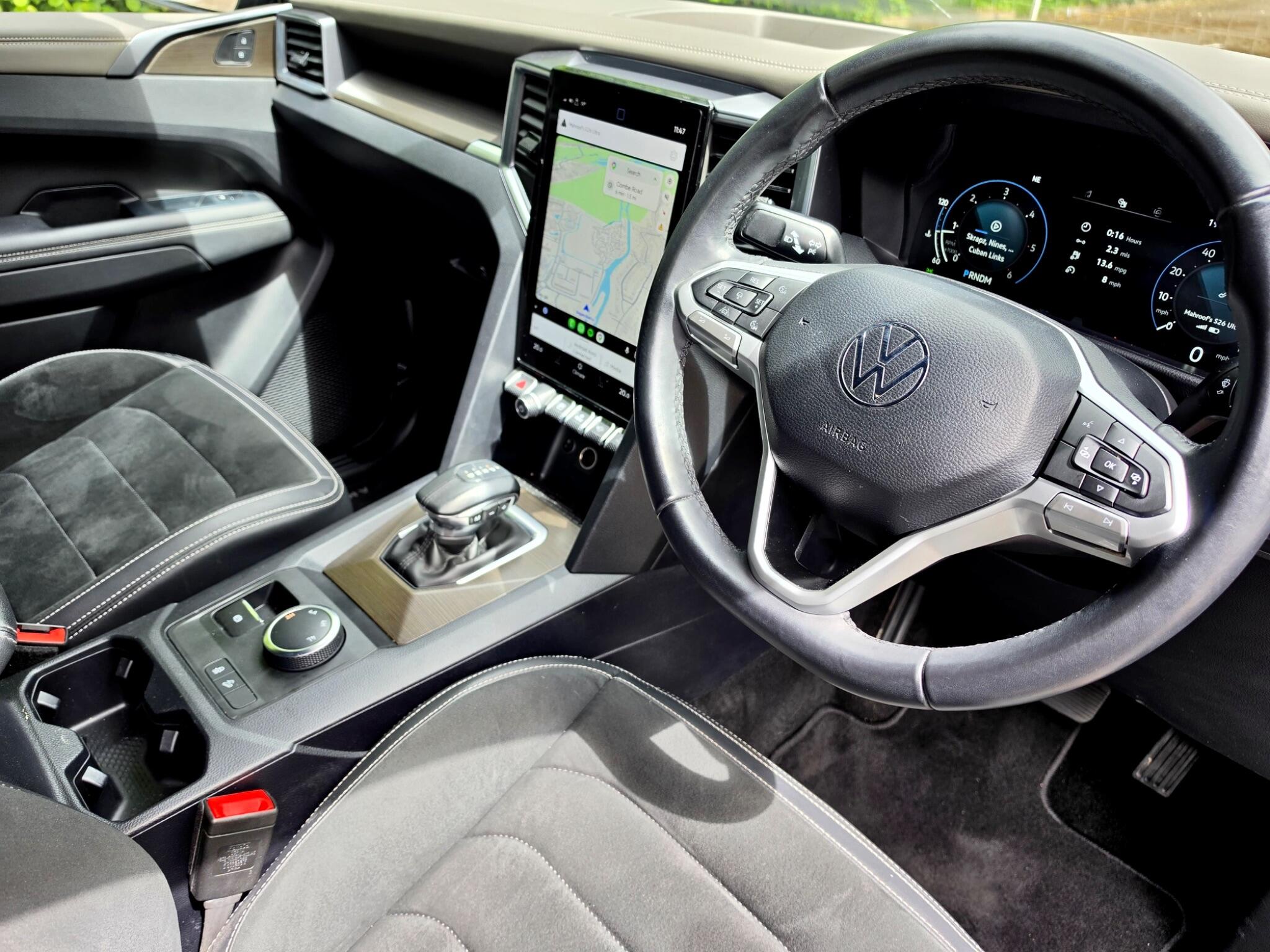 Volkswagen Amarok view 2