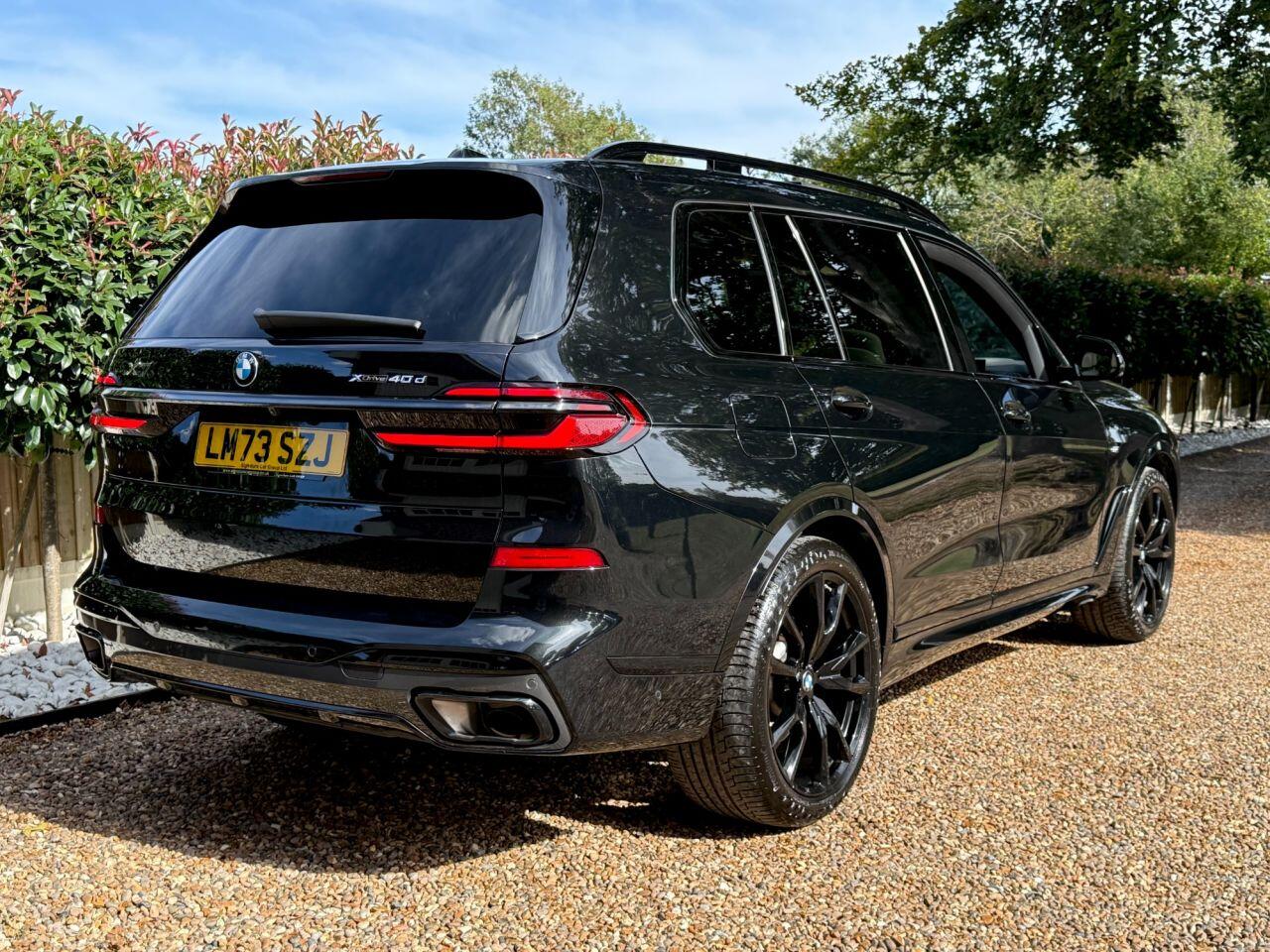 BMW X7 view 31