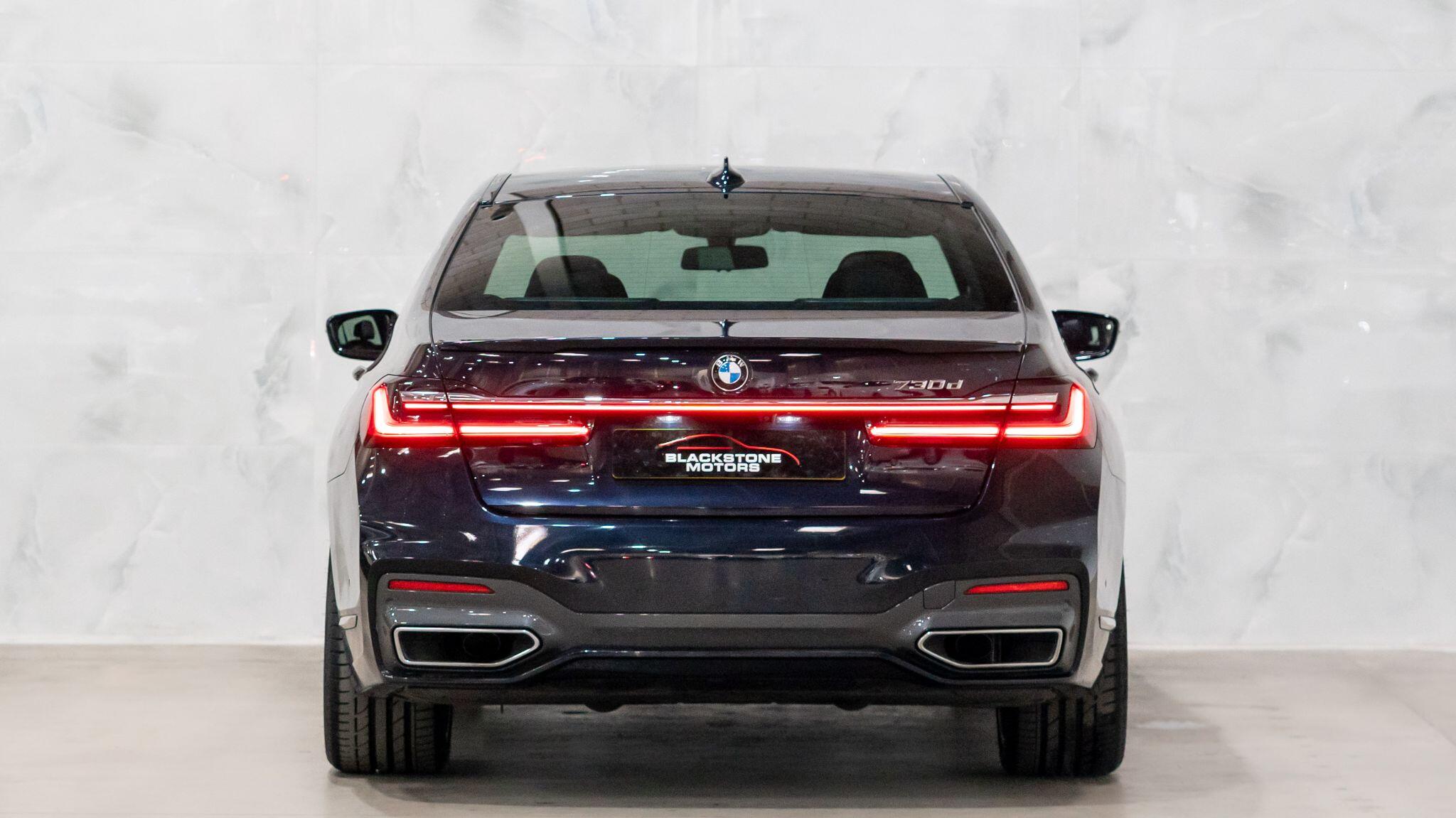 BMW 7 Series view 6