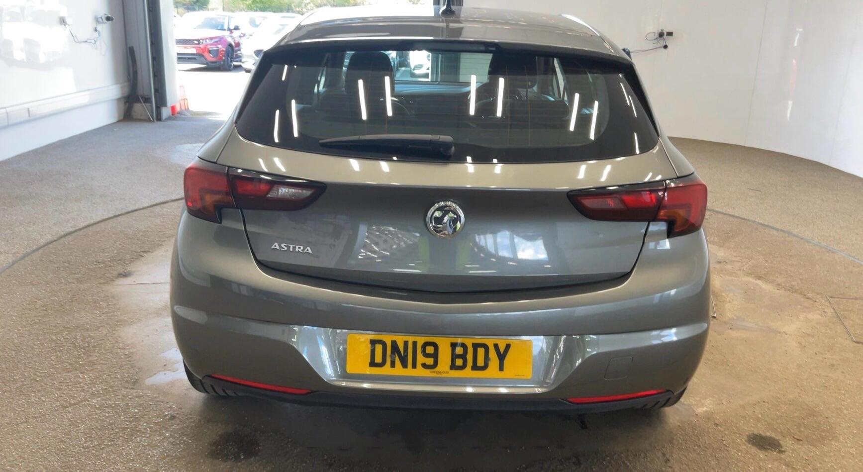 Vauxhall Astra view 6