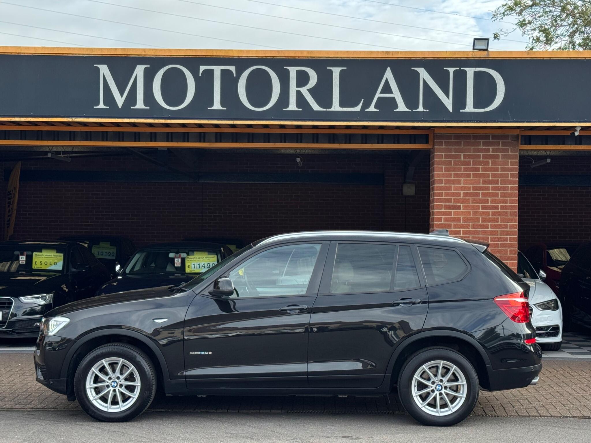 BMW X3 view 5