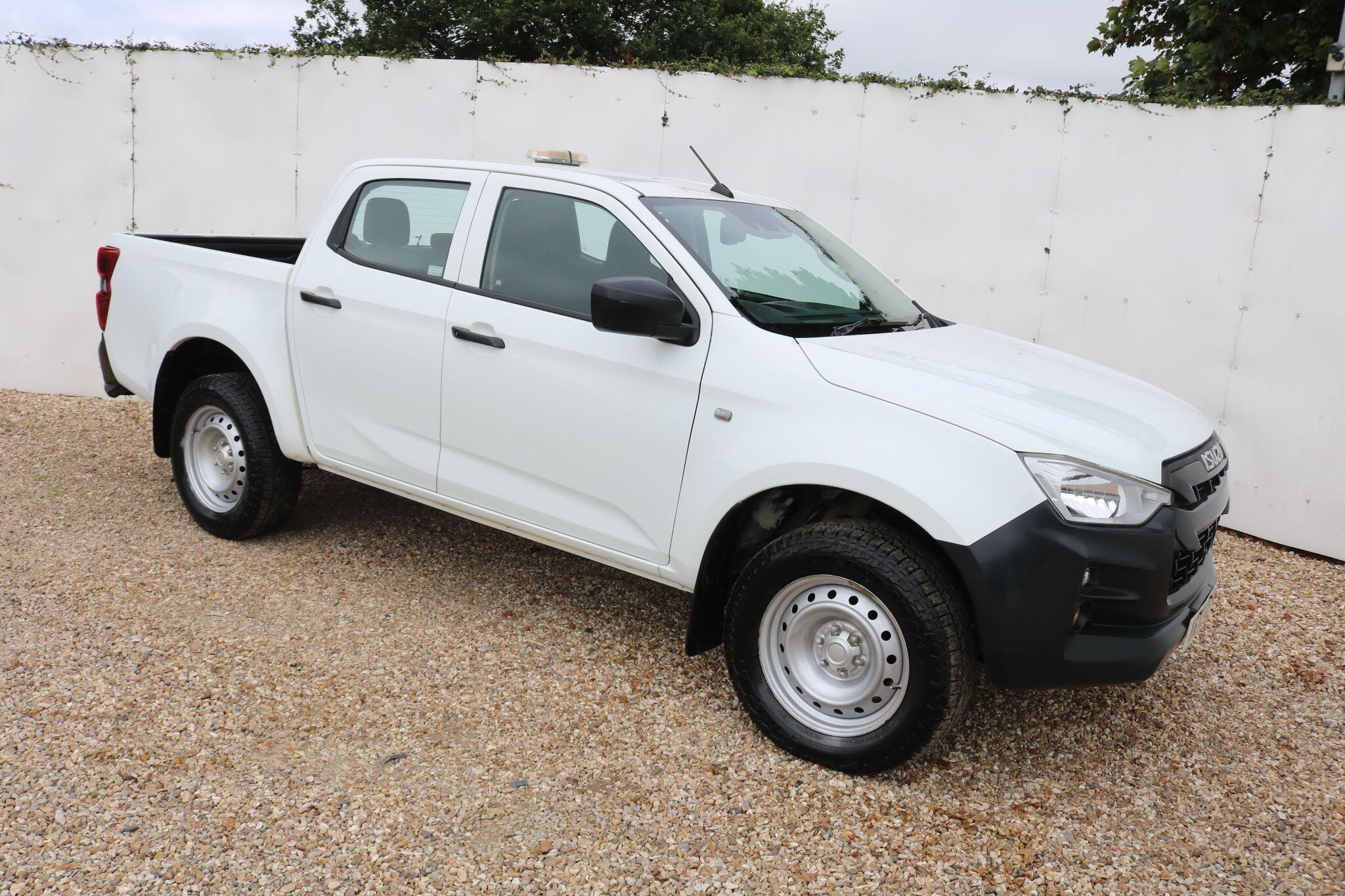 Isuzu D-Max view 11