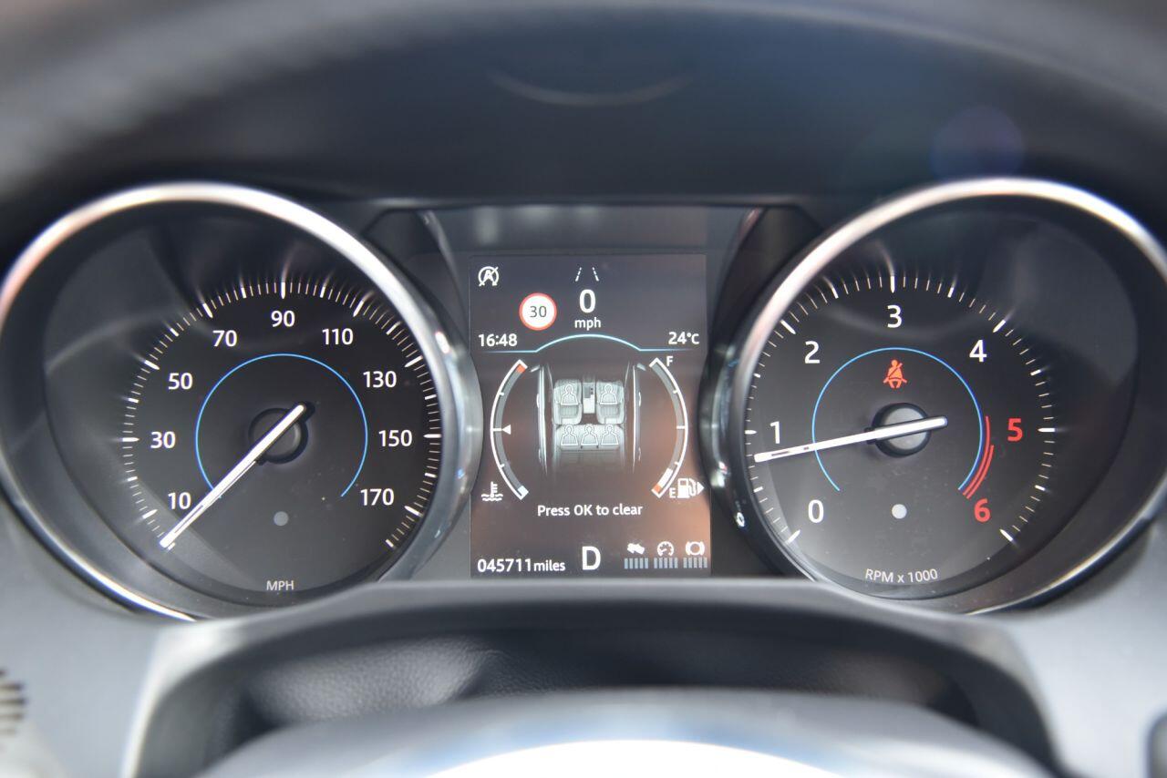 Jaguar XF view 31