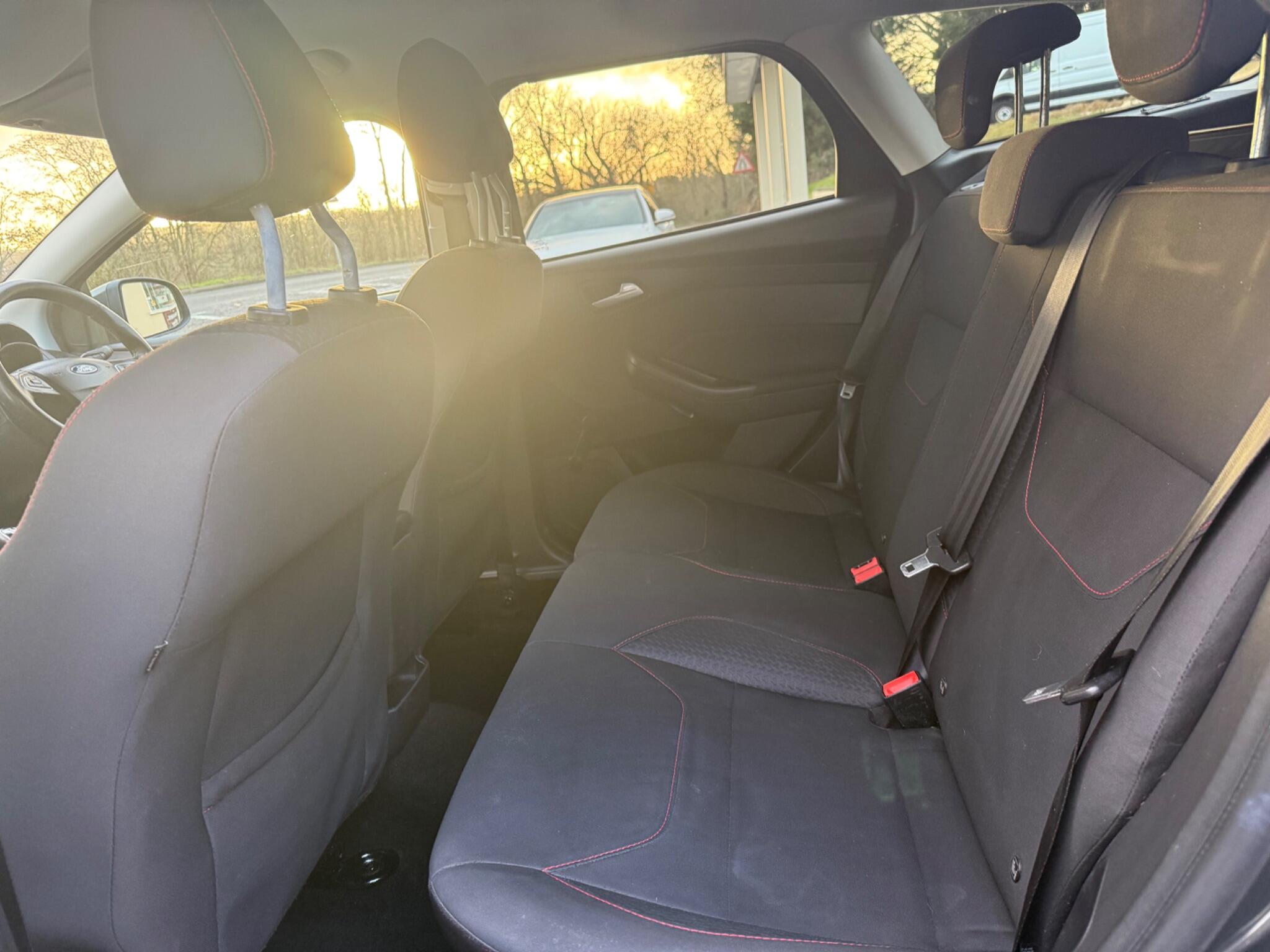 2015 Ford Focus 1.5 TDCi Zetec S Euro 6 (s/s) 5dr • 92,000 miles image 19