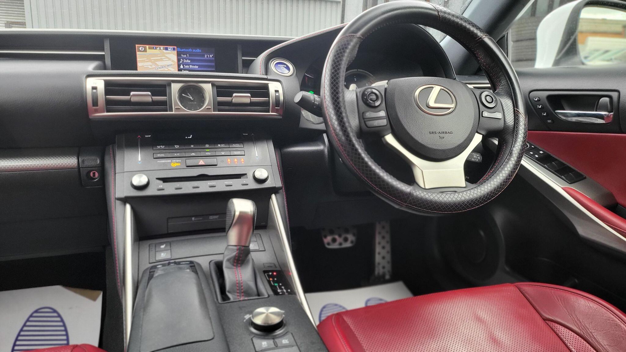 Lexus Is view 11