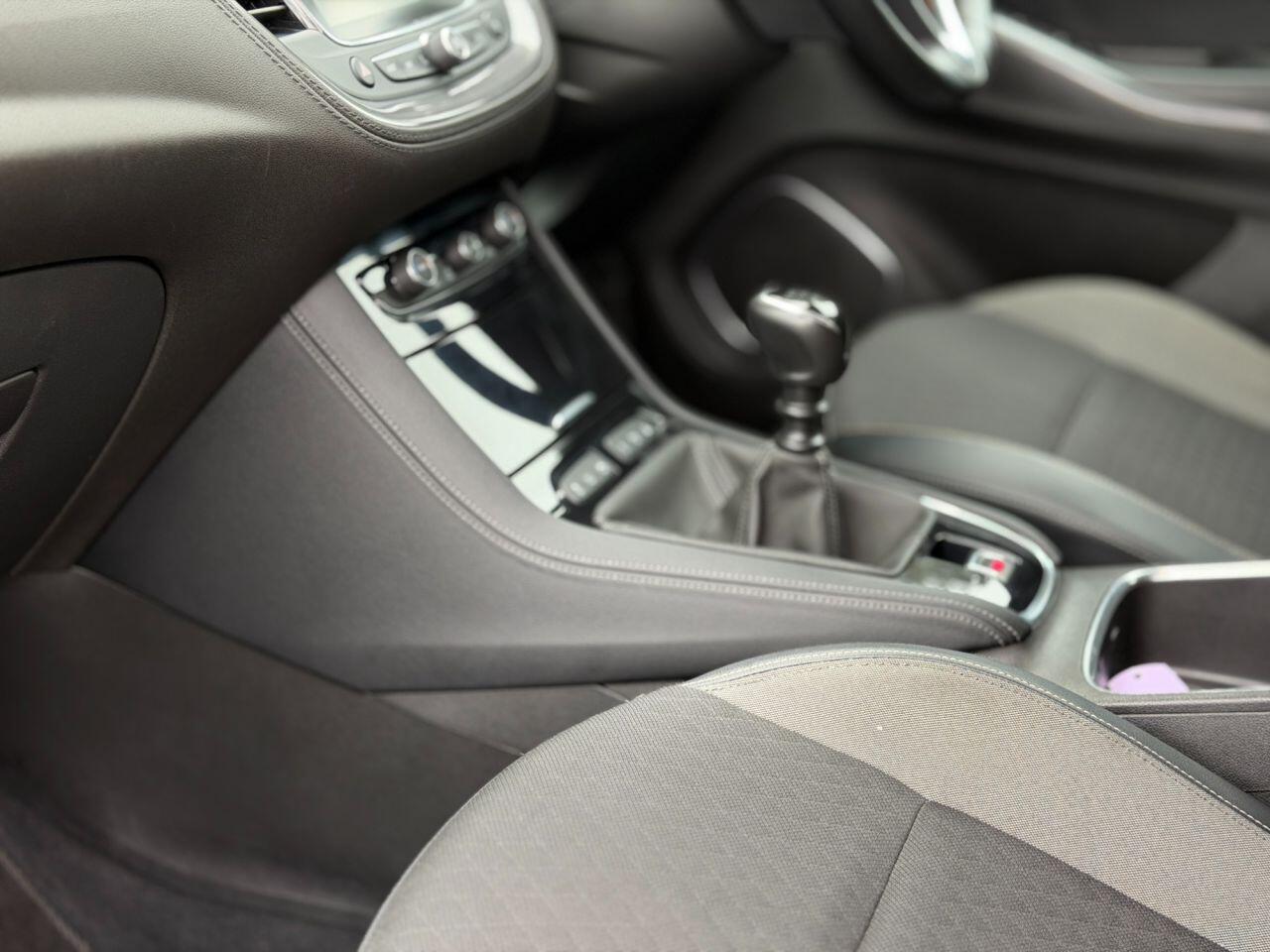 Vauxhall Grandland X view 140