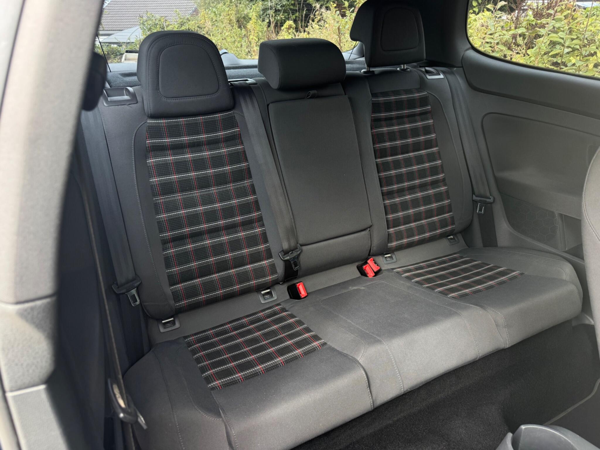 Volkswagen Golf view 21