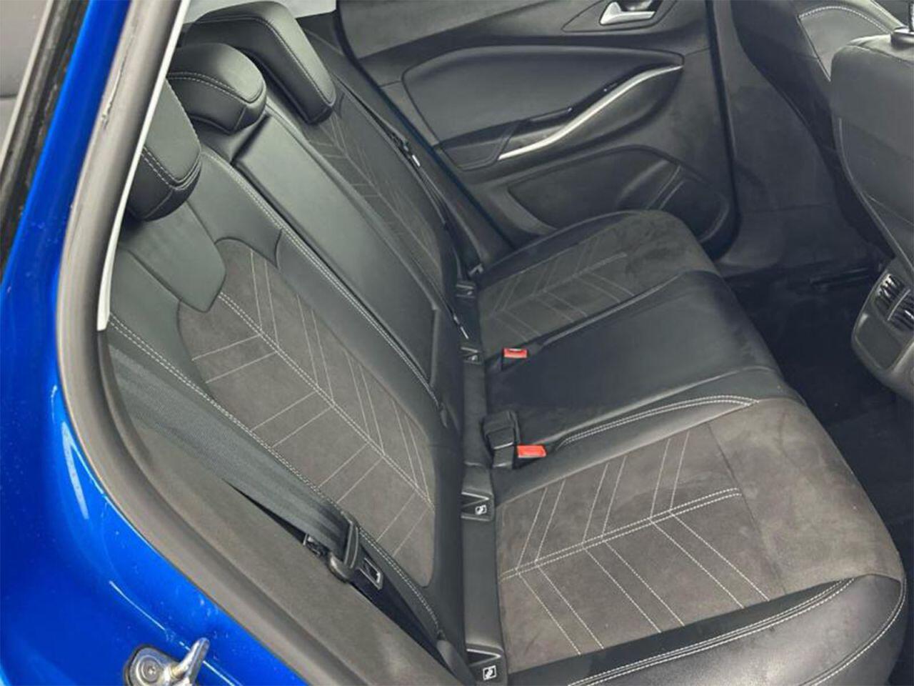 Vauxhall Grandland view 5