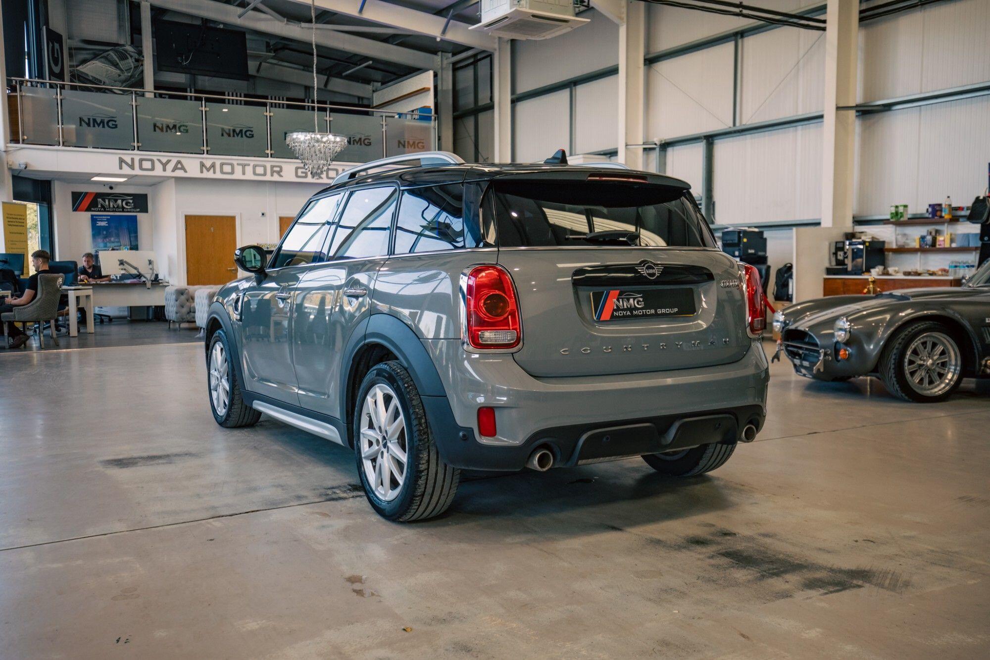 Mini Countryman view 30