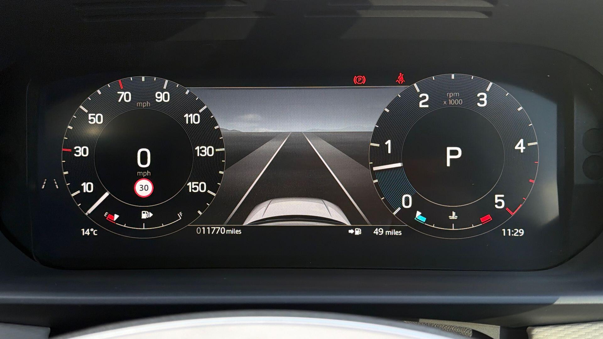 Land Rover Discovery view 16