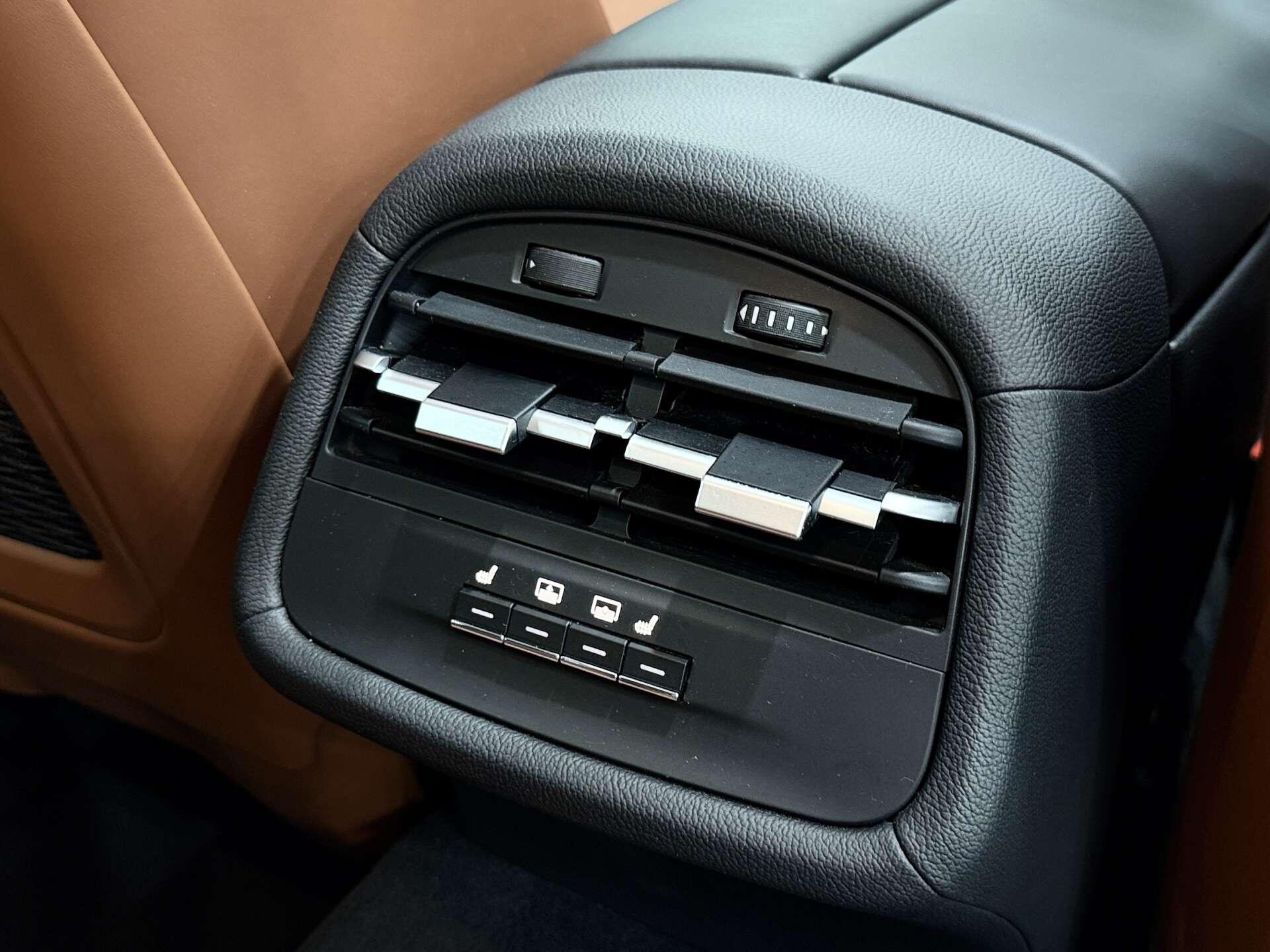 Maserati Ghibli view 15